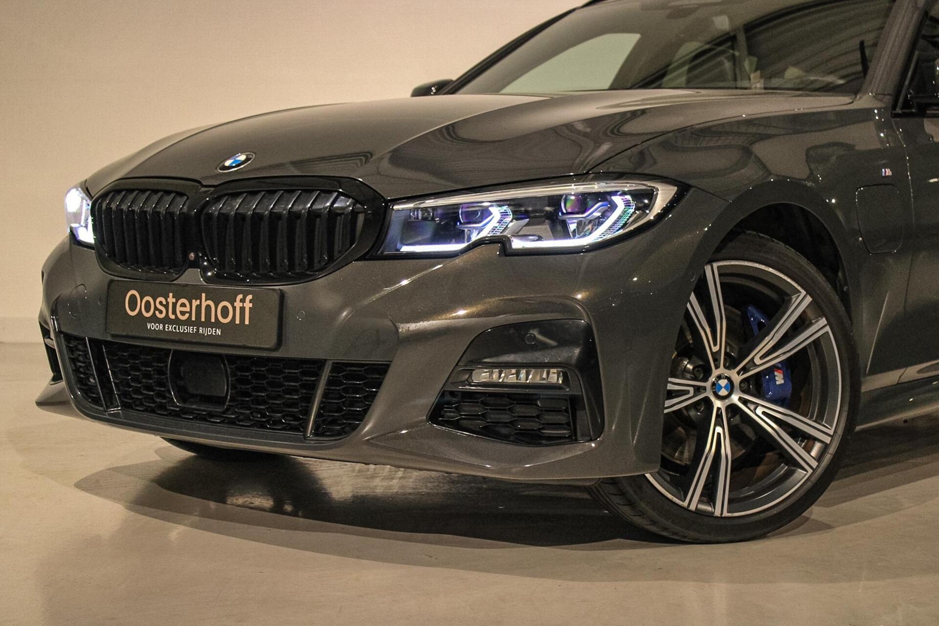 Foto van BMW 330e