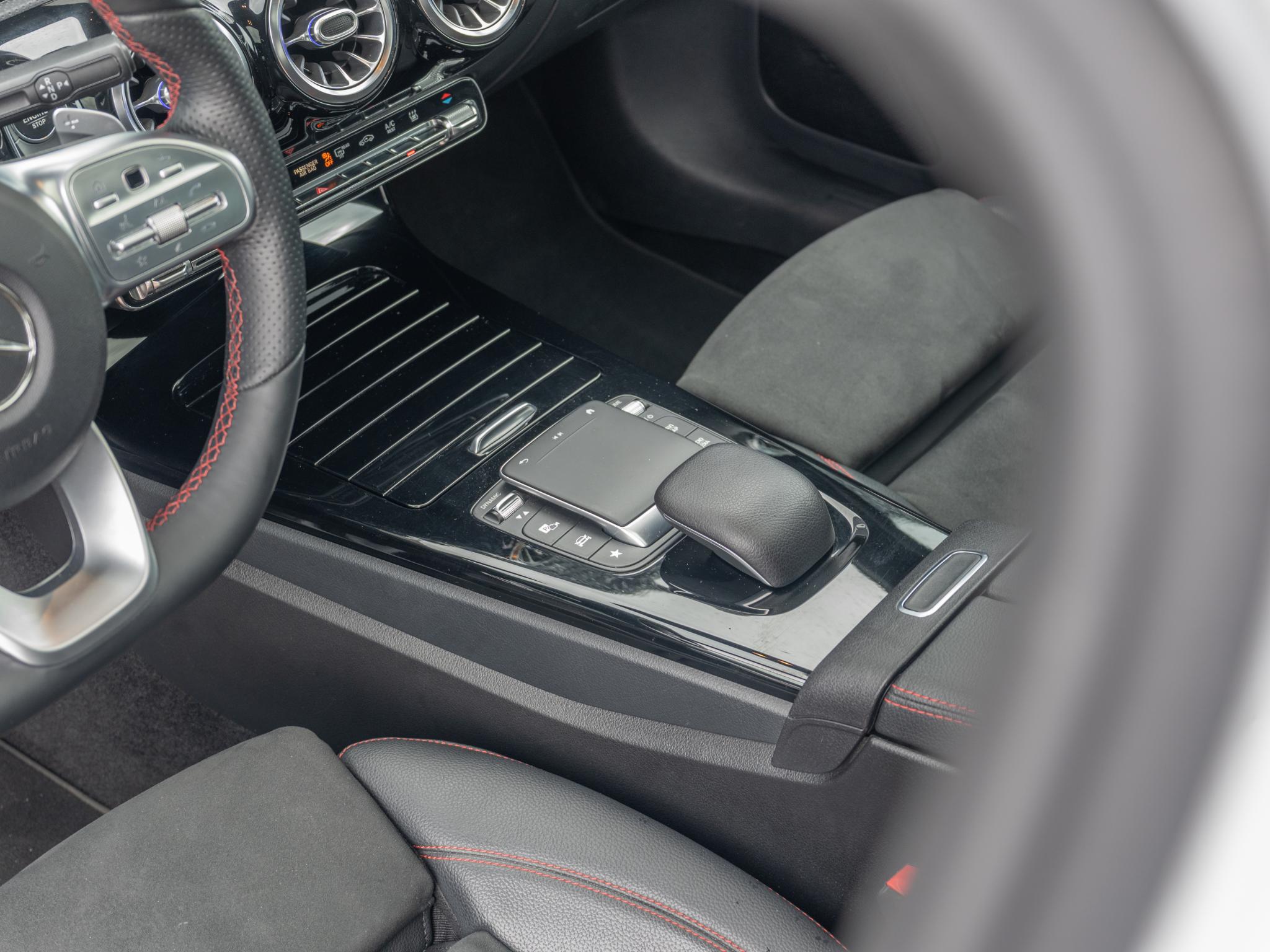Foto van Mercedes-Benz A 250 E