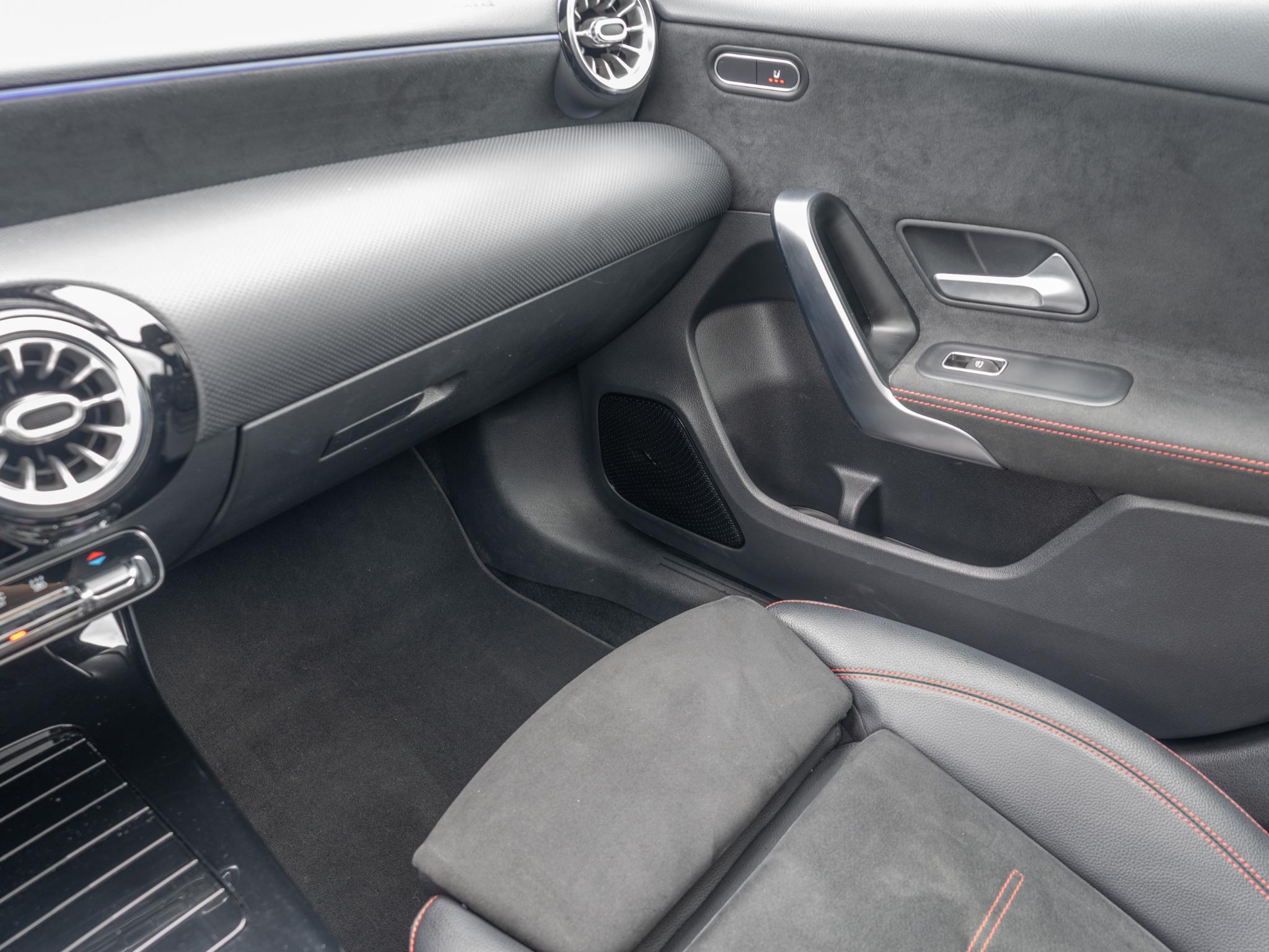 Foto van Mercedes-Benz A 250 E