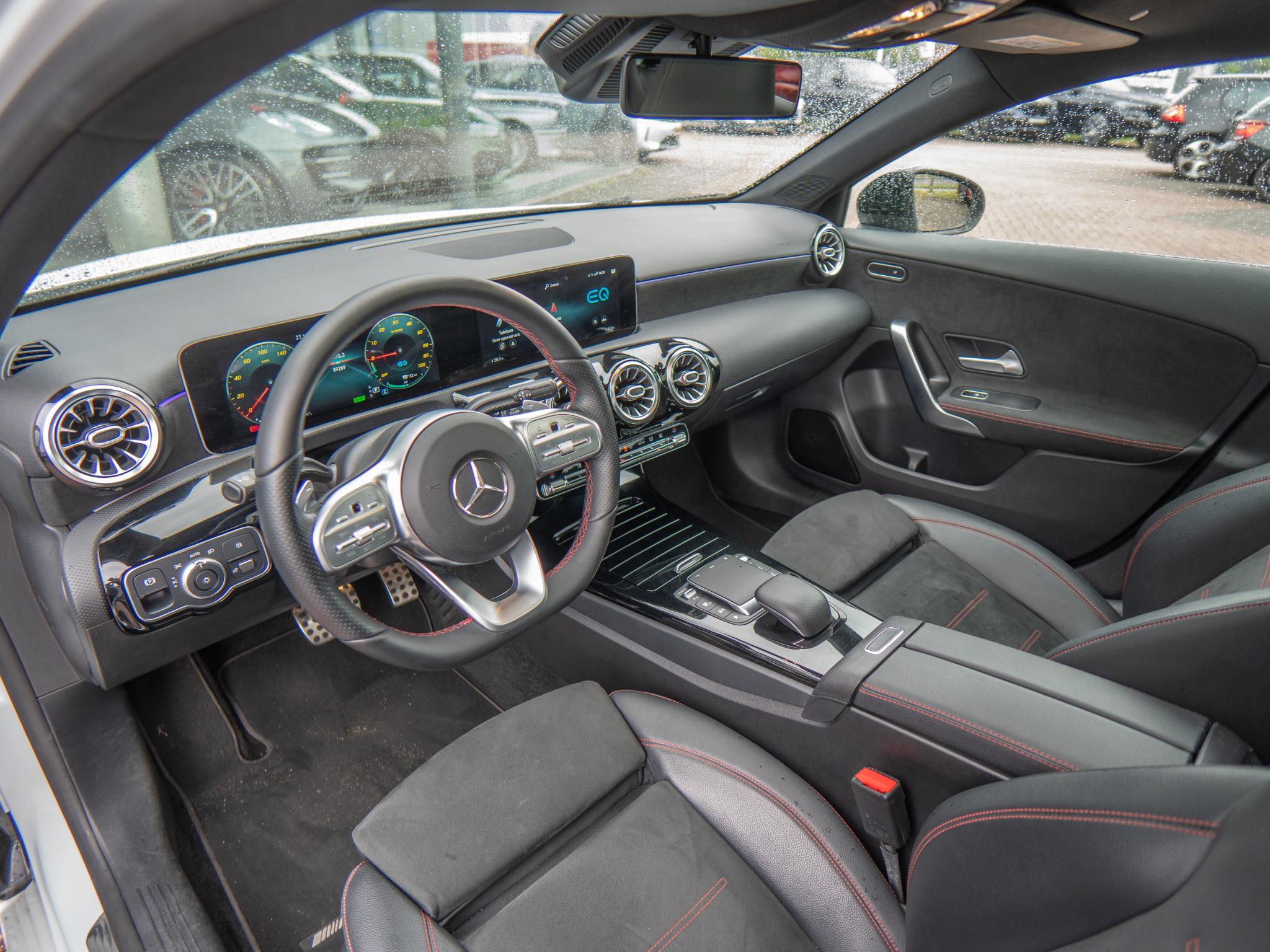 Foto van Mercedes-Benz A 250 E