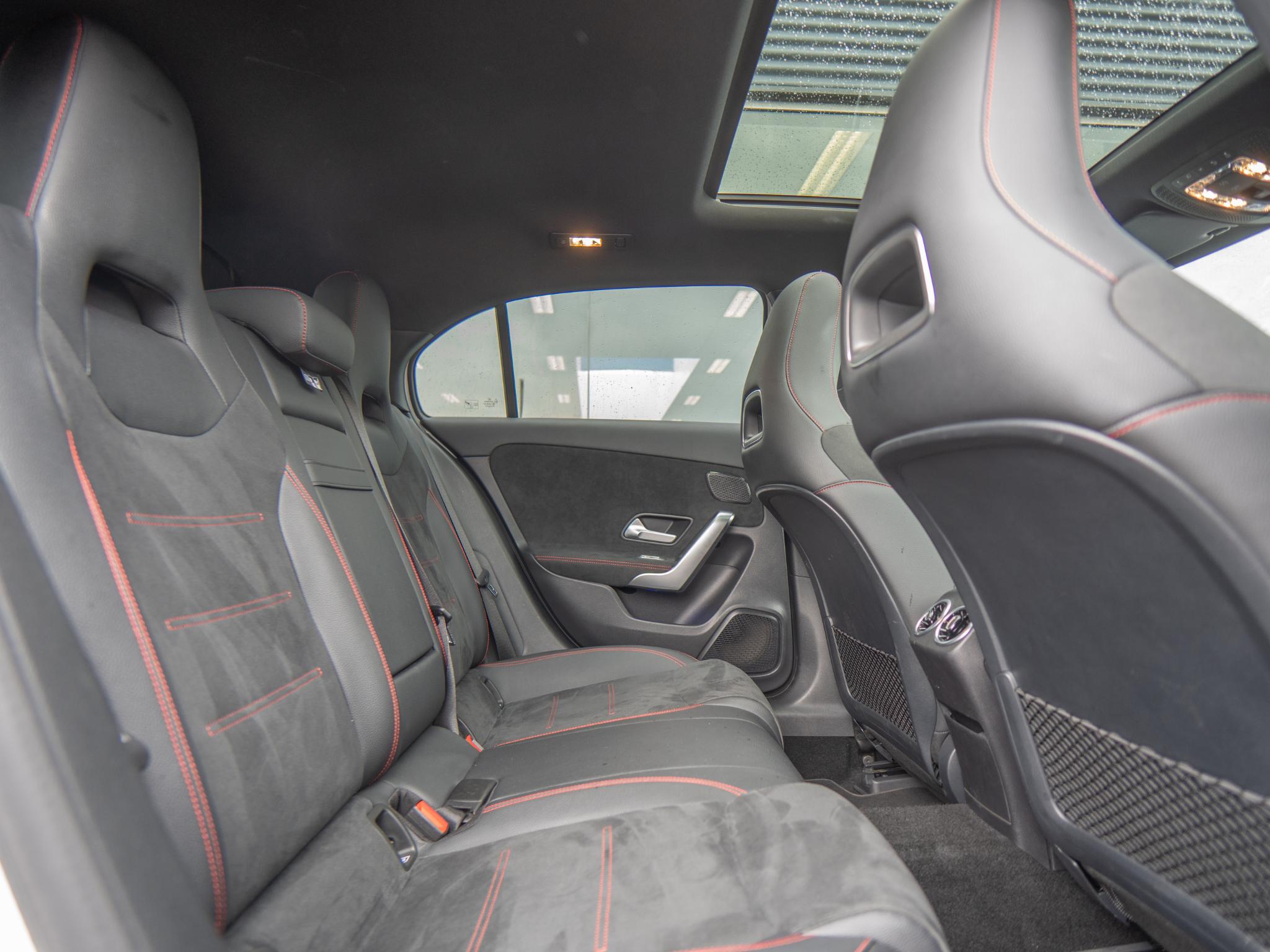 Foto van Mercedes-Benz A 250 E
