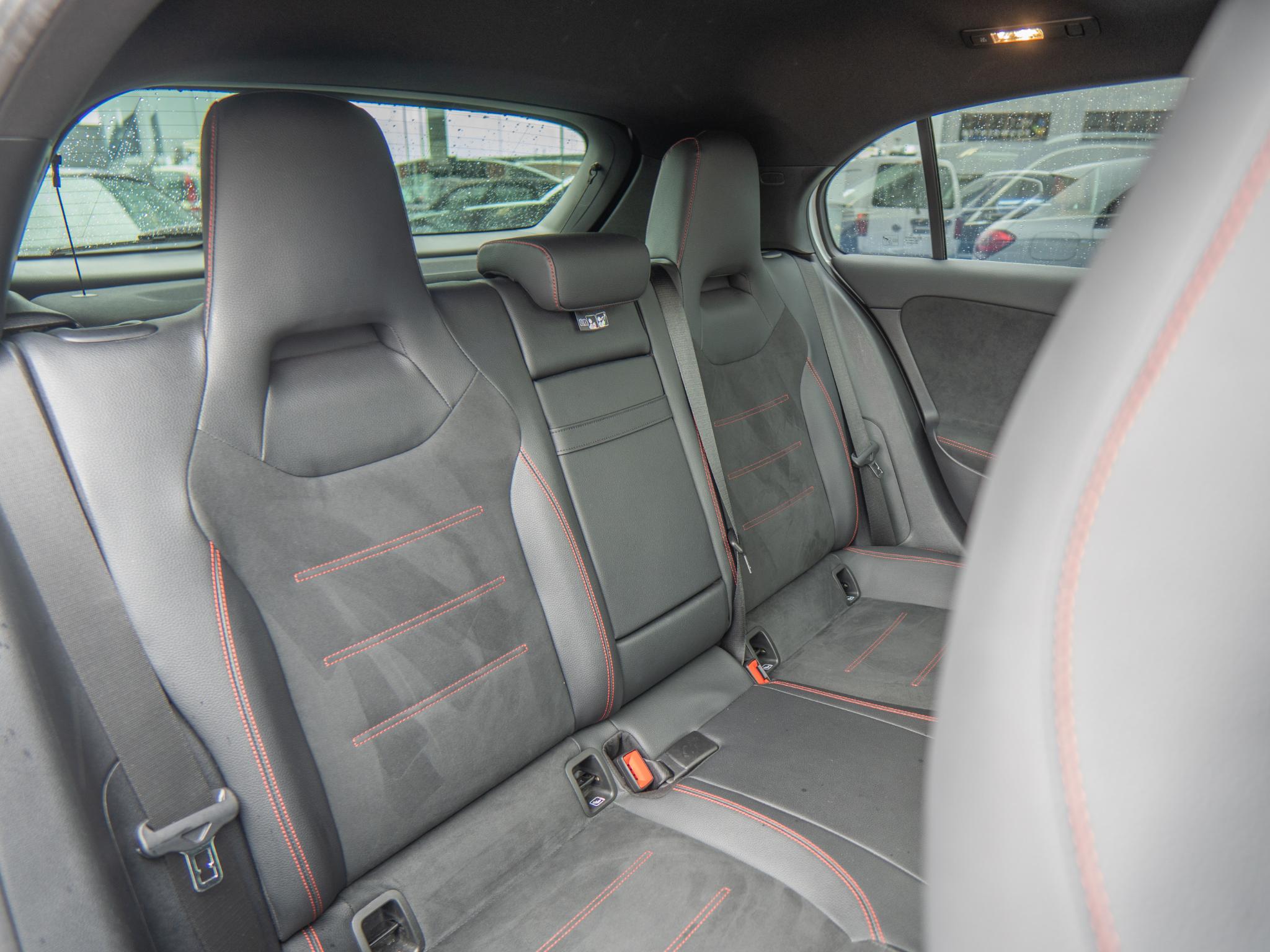 Foto van Mercedes-Benz A 250 E