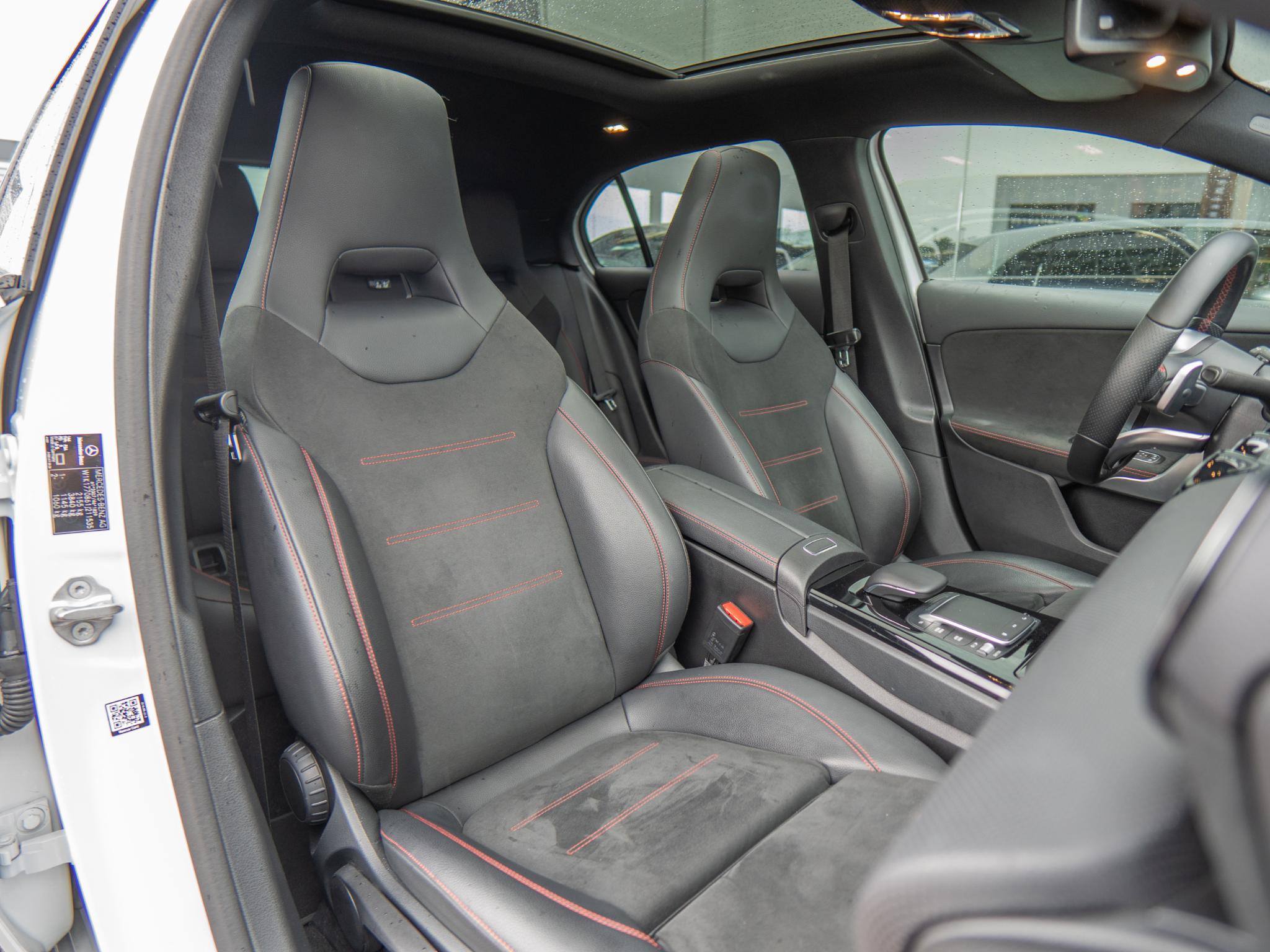 Foto van Mercedes-Benz A 250 E