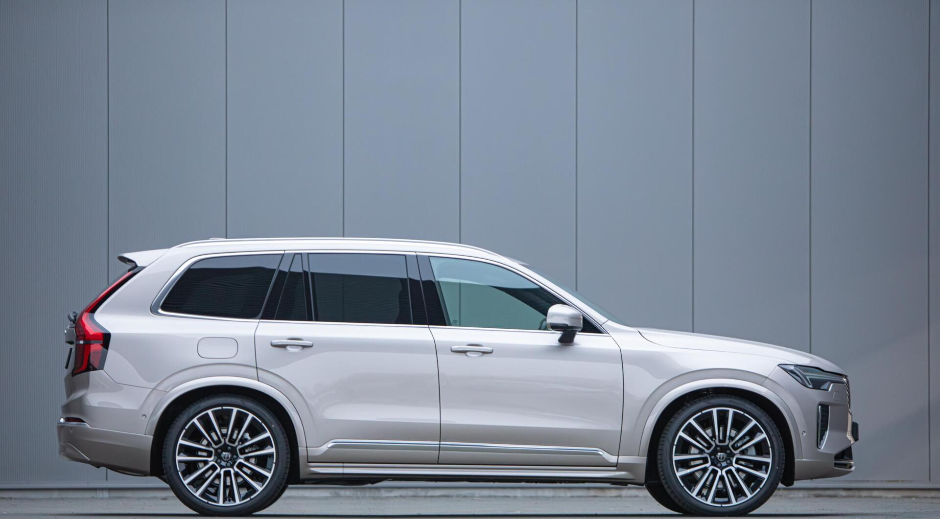 Volvo Xc90 2.0 T8 Plug-in hybrid AWD Ultra Bright MY 2026 Facelift 2026 - voorkant
