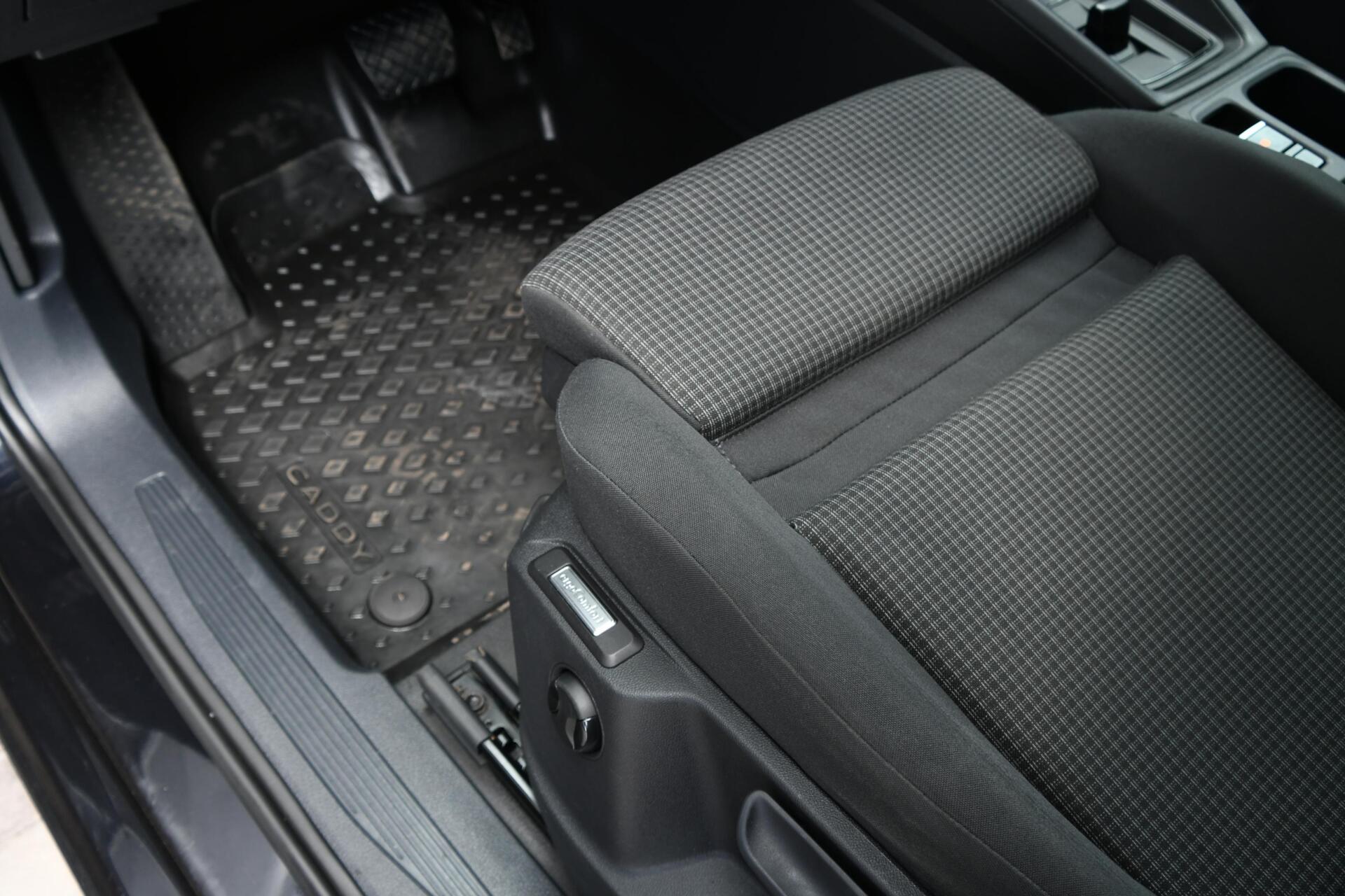 Foto van Volkswagen Caddy Cargo Maxi