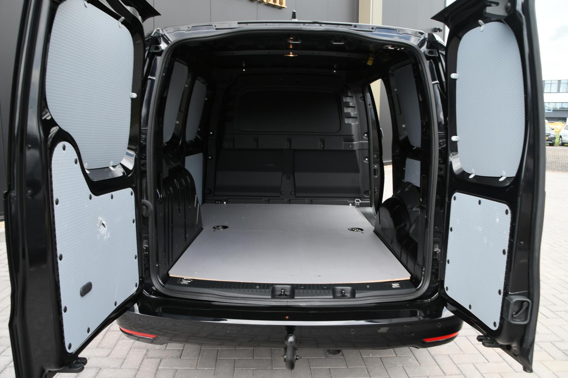 Foto van Volkswagen Caddy Cargo Maxi