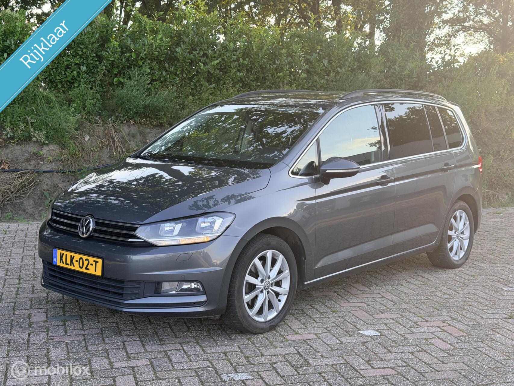 Volkswagen Touran 1.4 TSI Comfortline 7p 2016 - voorkant