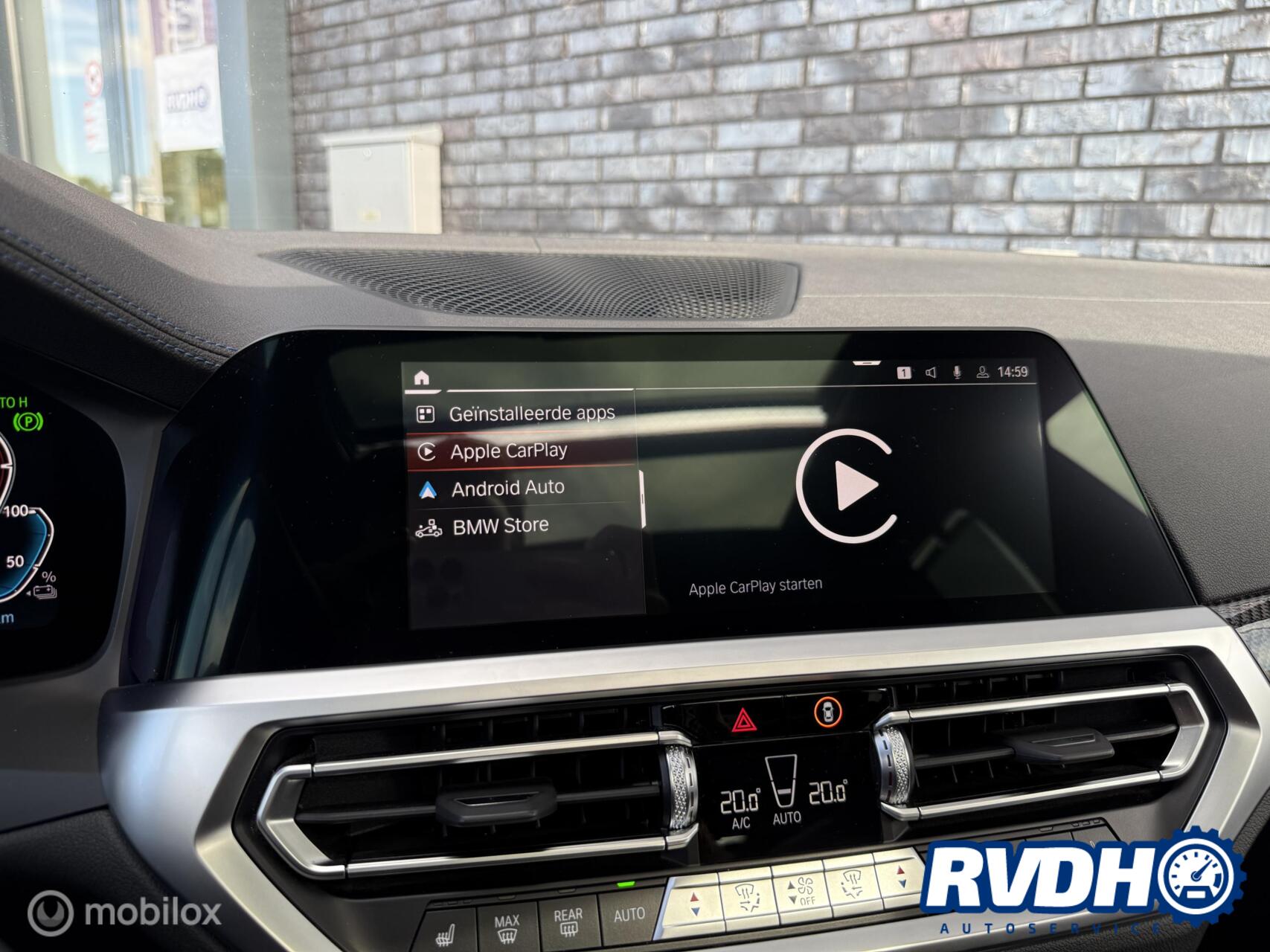 Foto van BMW 330e