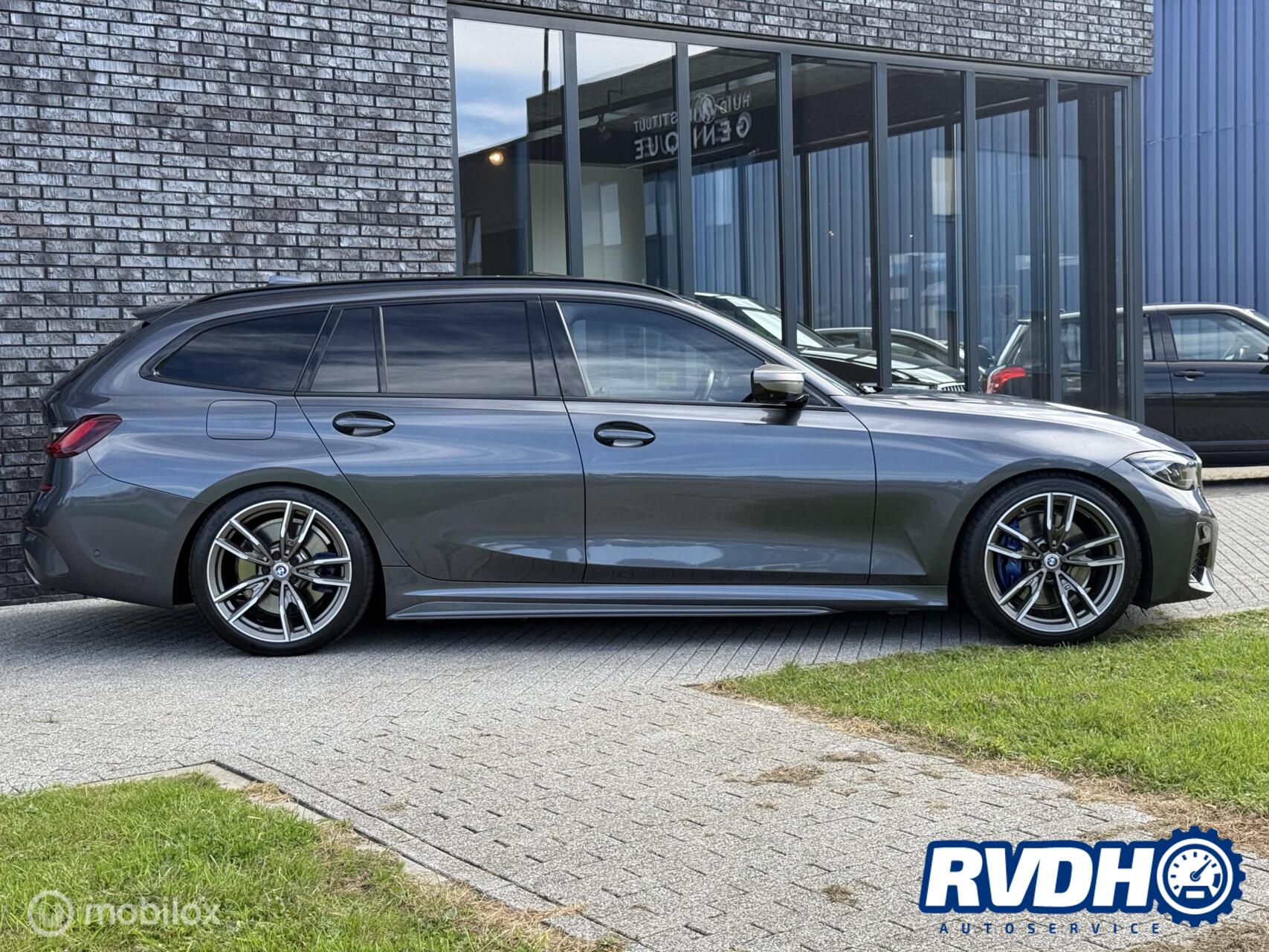 Foto van BMW 330e