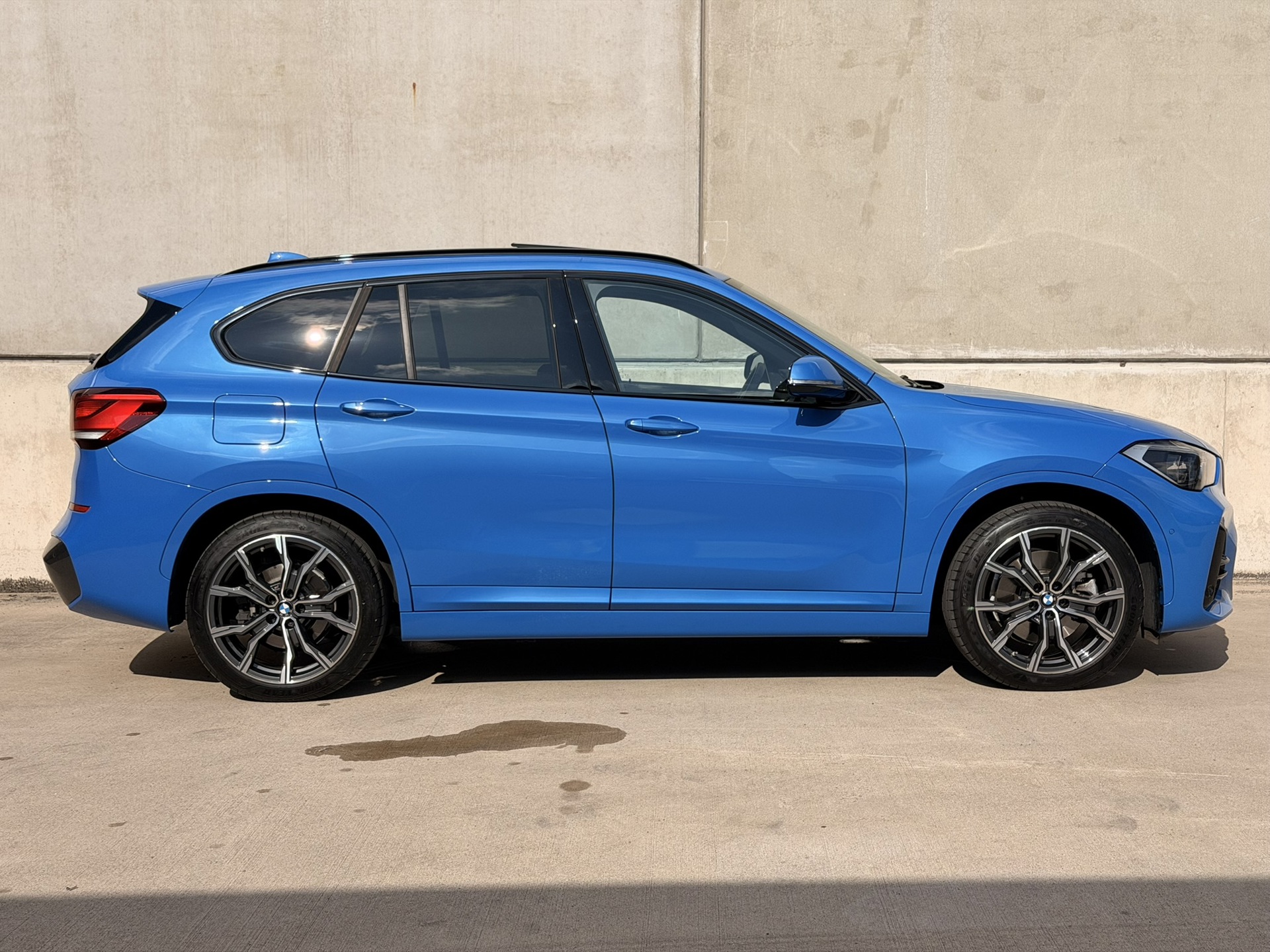 Foto van BMW X1 Xdrive25e
