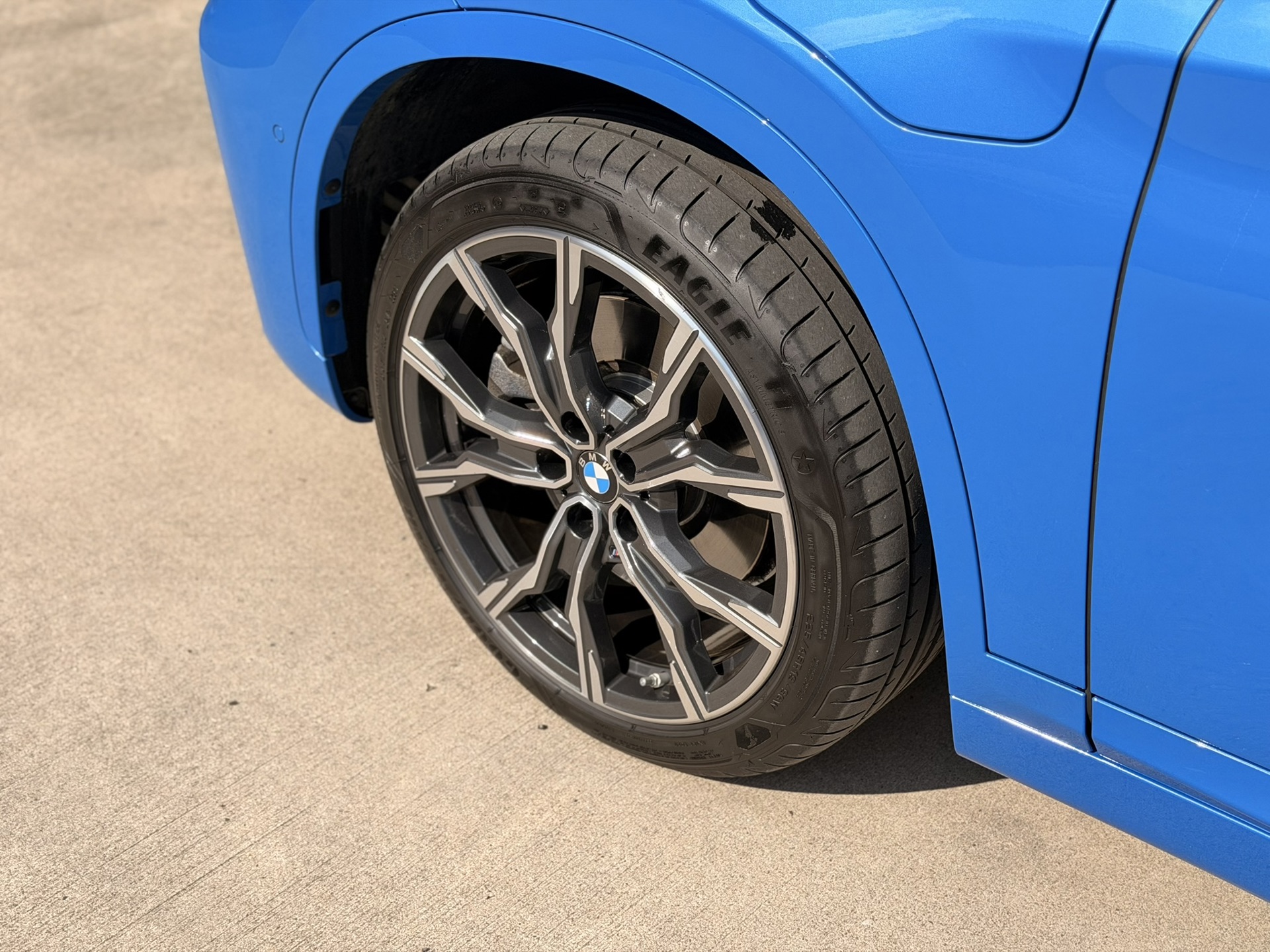 Foto van BMW X1 Xdrive25e