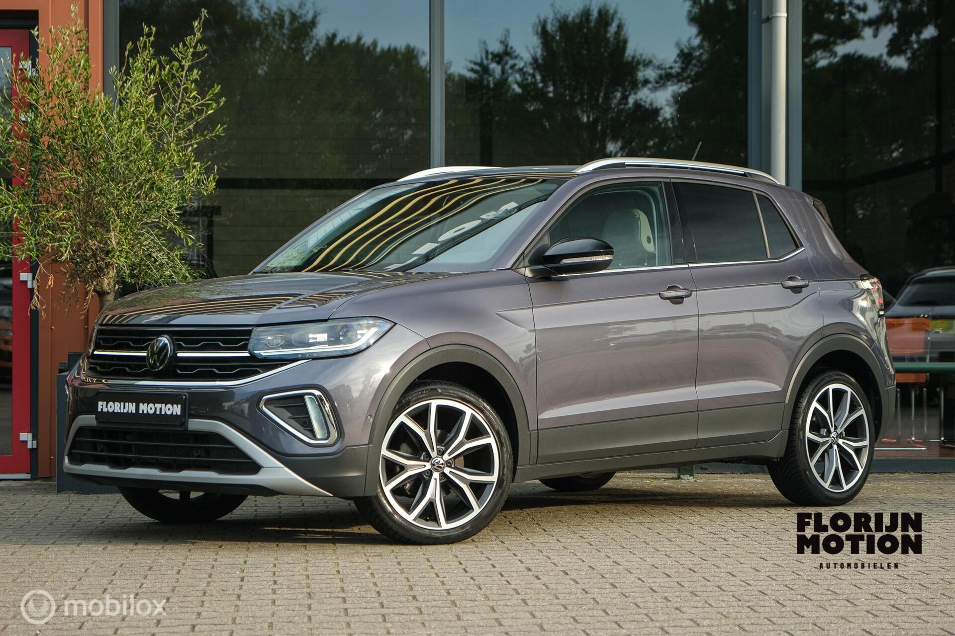 Volkswagen T-cross 1.0 TSI Style | ACC | IQ-led | DAB | Sfeerverlichting | Leder details | Camera | 18 inch | Virtual Dash | Smokey Grey Metallic 2024 - voorkant