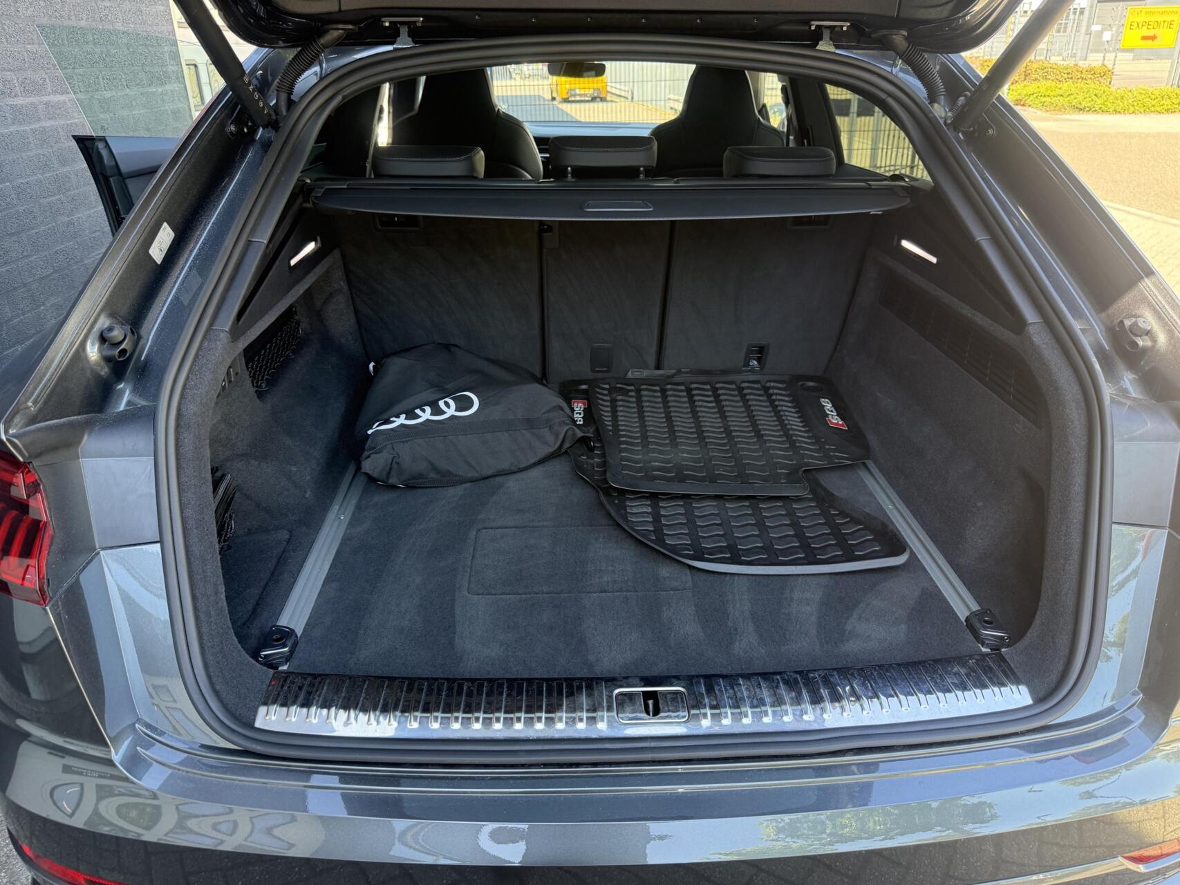 Foto van Audi Q8 55 TFSI E
