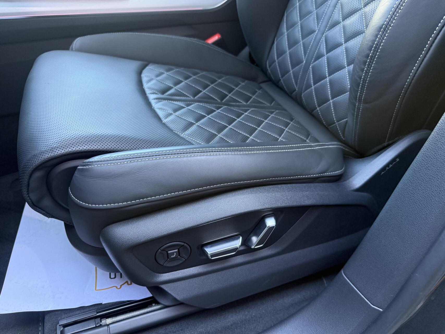 Foto van Audi Q8 55 TFSI E