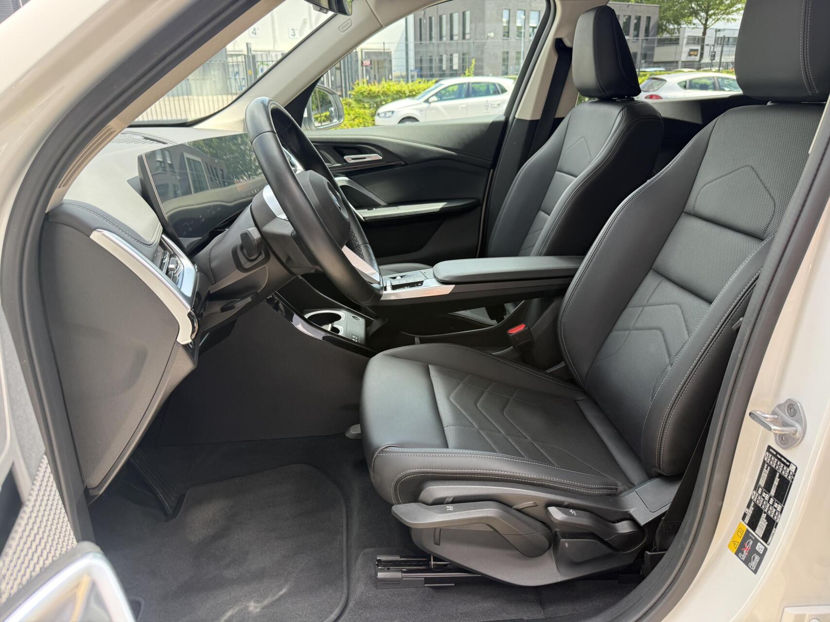 Foto van BMW Ix1 Edrive20