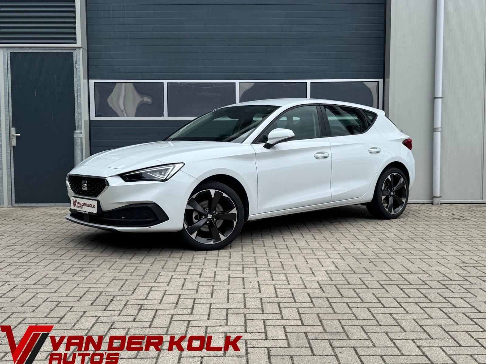 Seat Leon 1.5 eTSI Style | Digital cockpit | Carplay | LED | Cruise | Navigatie | DAB | Climate | Sensoren 2025 - voorkant