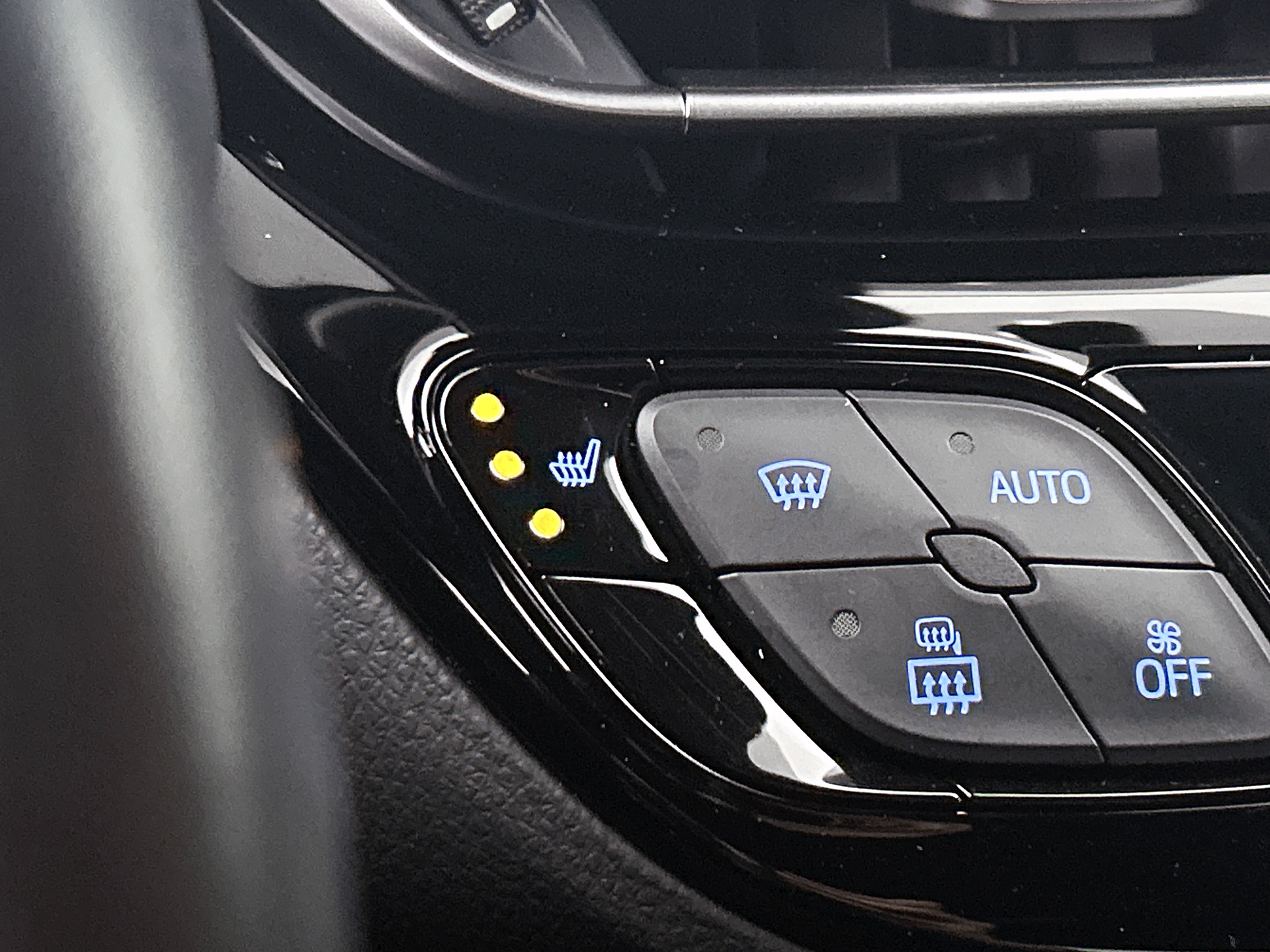 Foto van Toyota Toyota C-hr