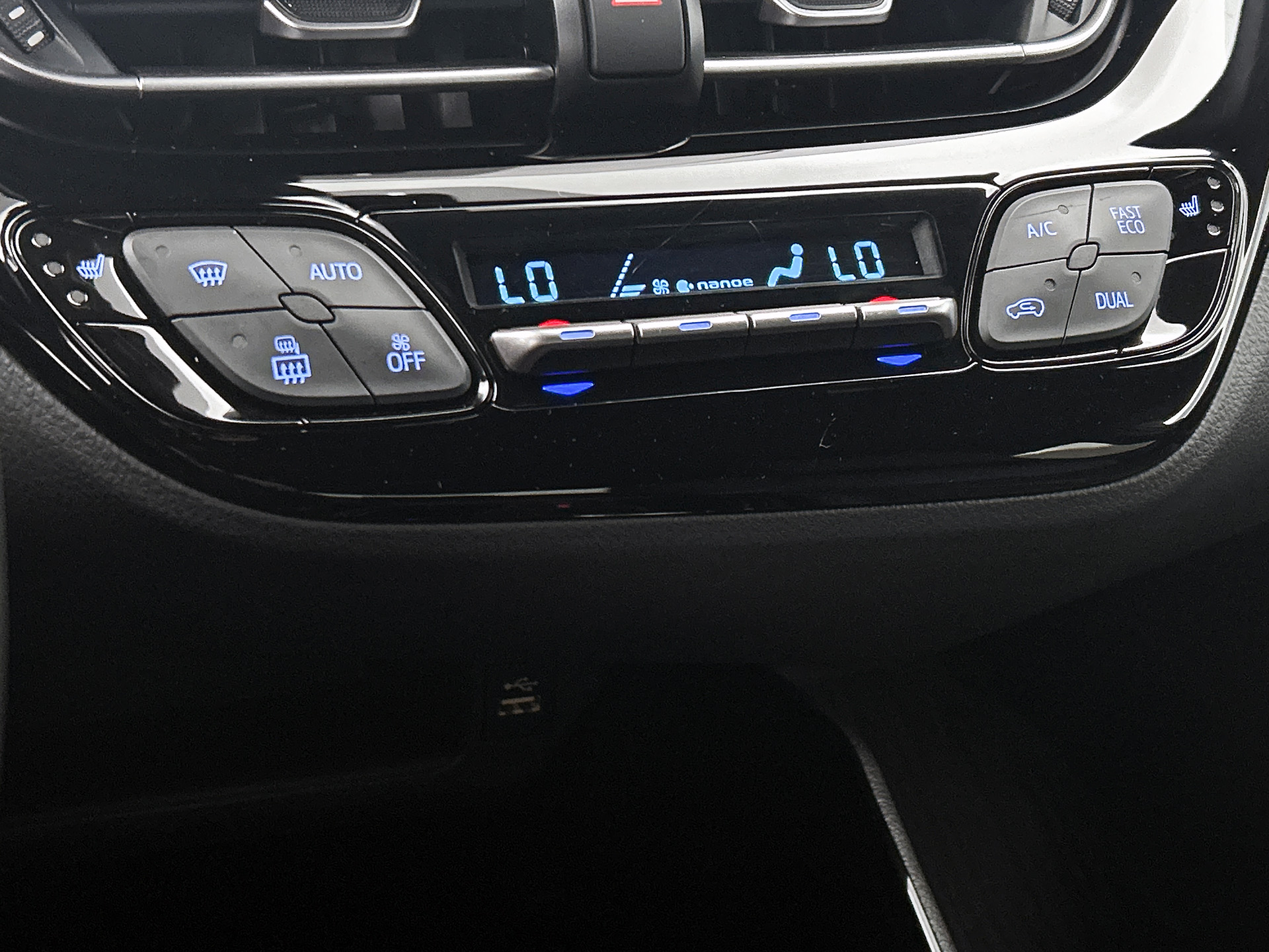 Foto van Toyota Toyota C-hr
