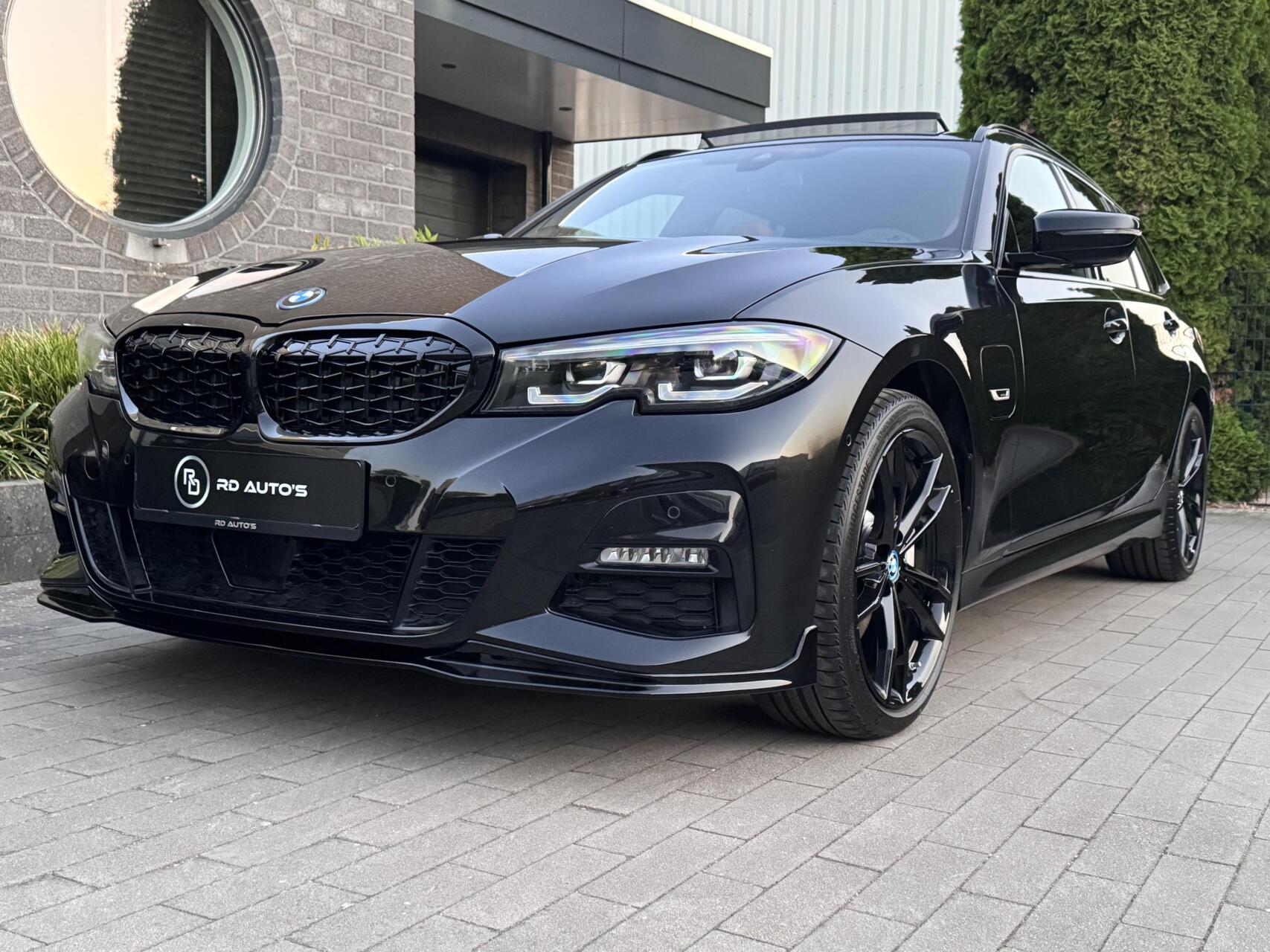 Foto van BMW 330e