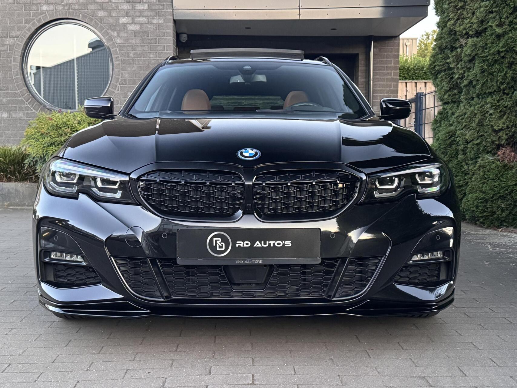 Foto van BMW 330e