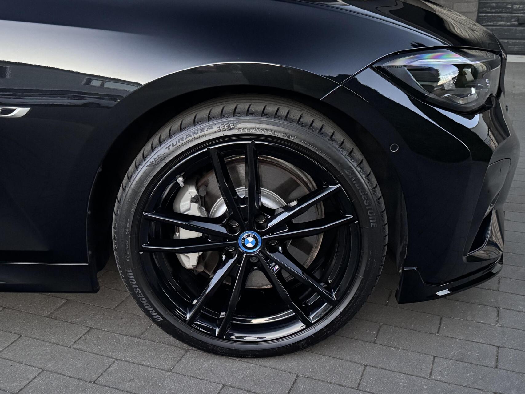 Foto van BMW 330e