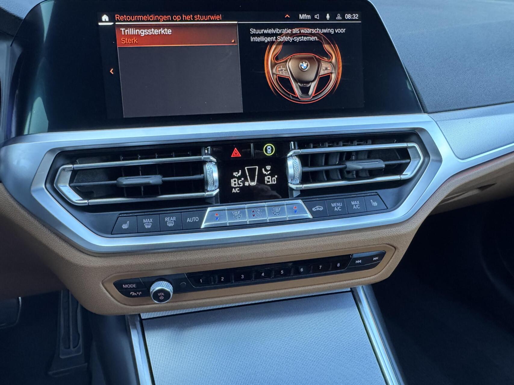 Foto van BMW 330e