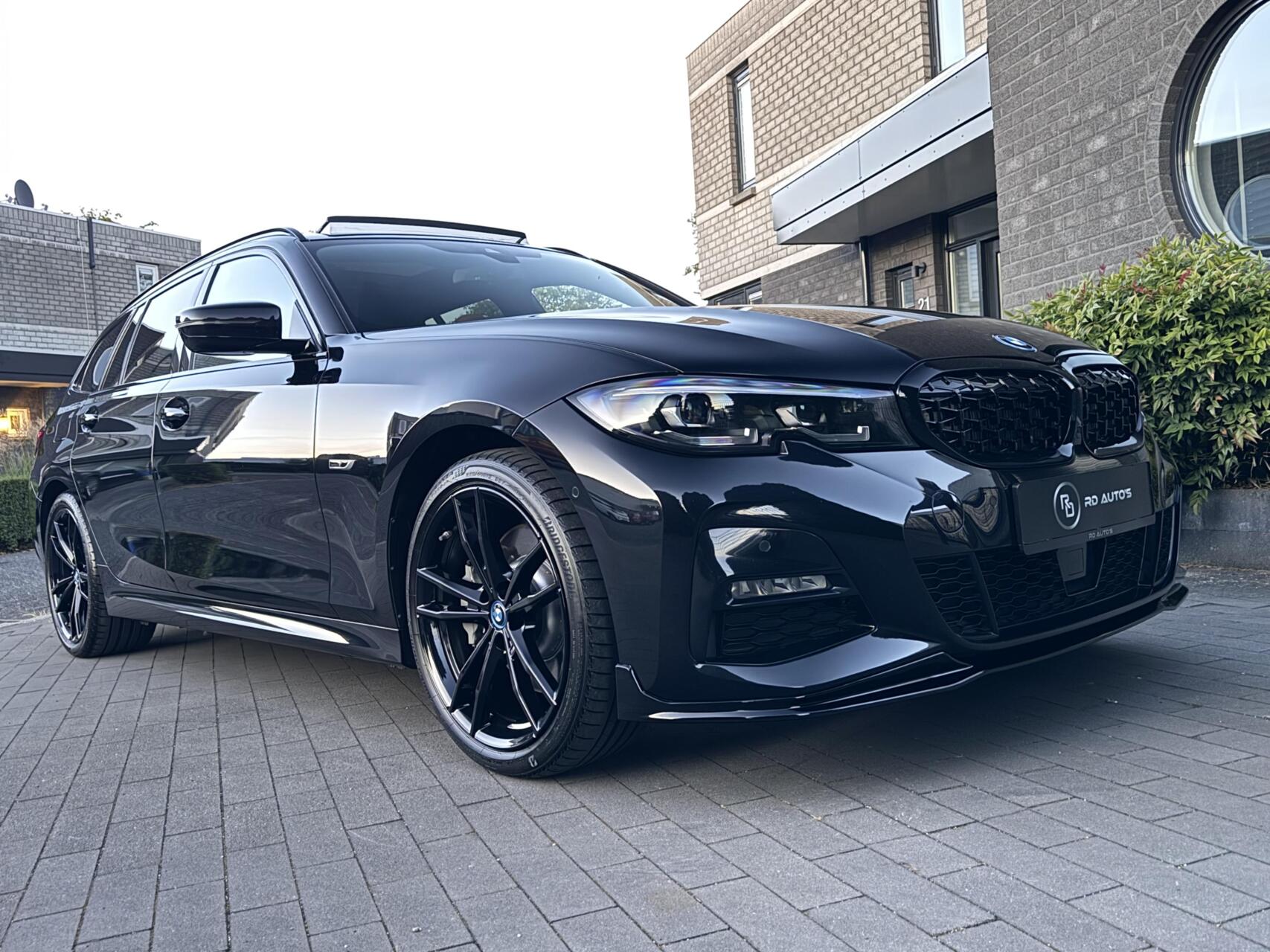 Foto van BMW 330e