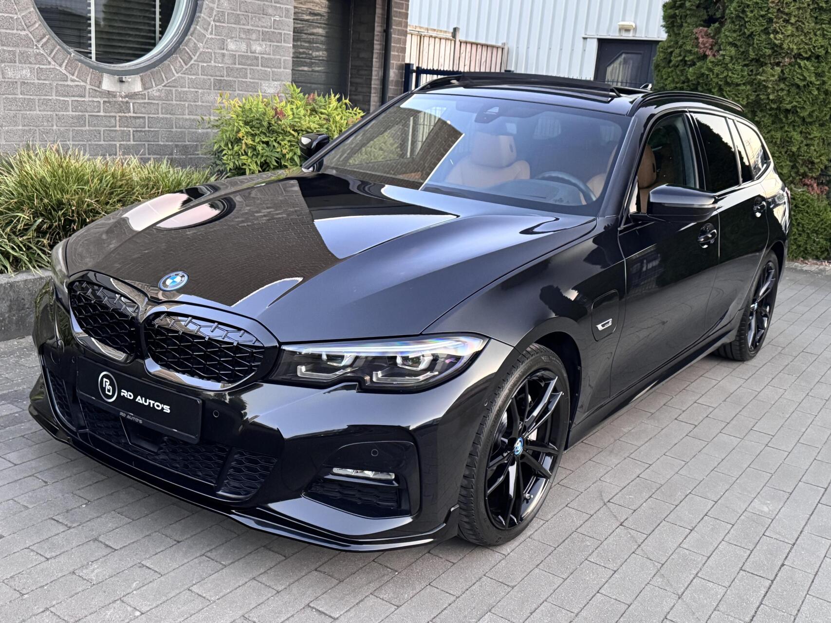 Foto van BMW 330e