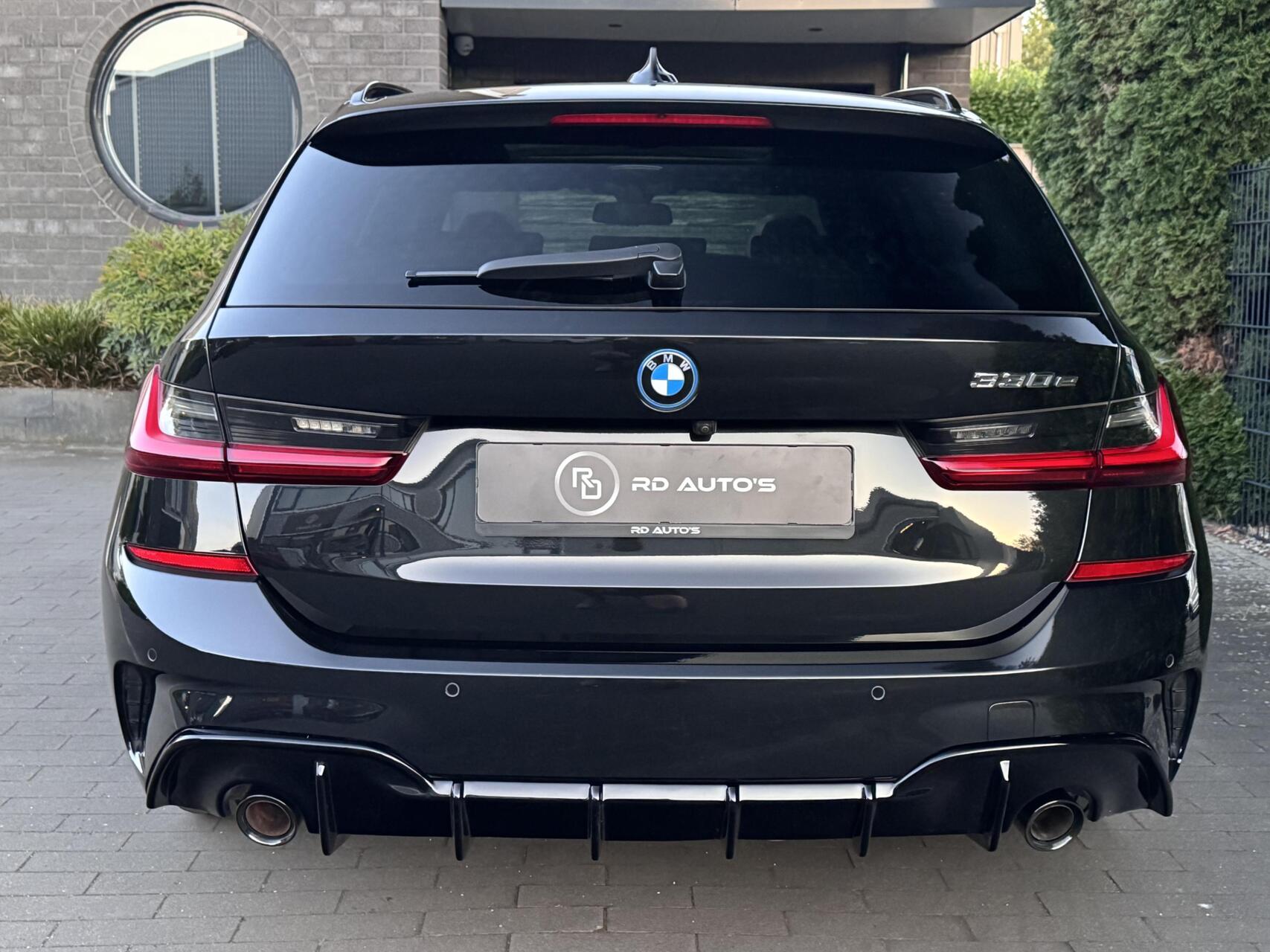 Foto van BMW 330e