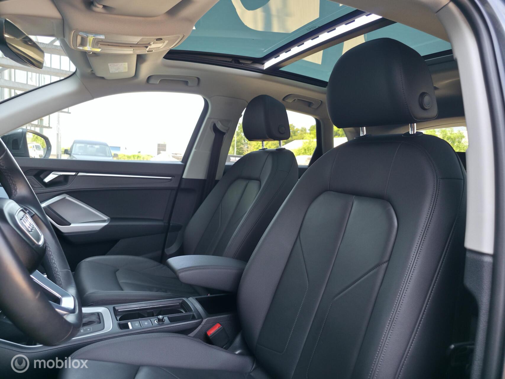 Foto van Audi Q3 E-tron