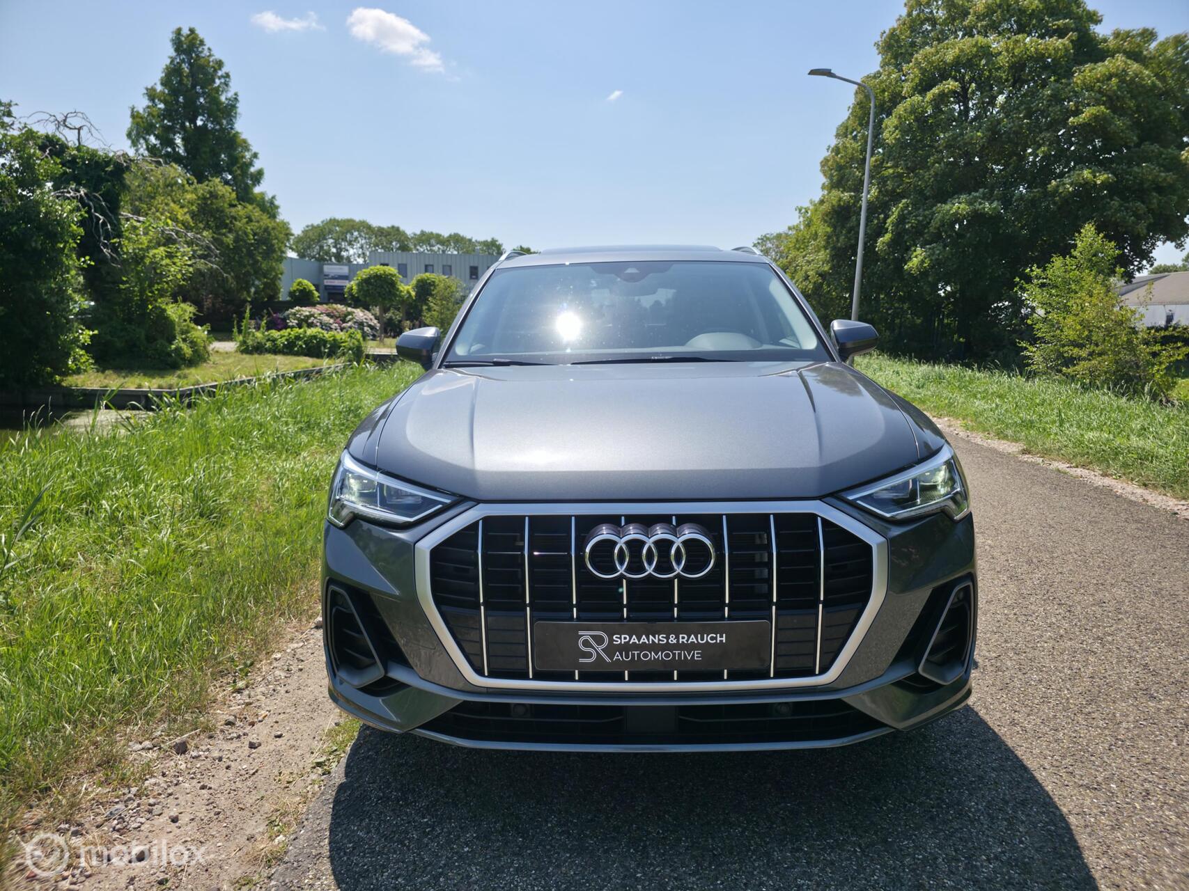 Foto van Audi Q3 E-tron