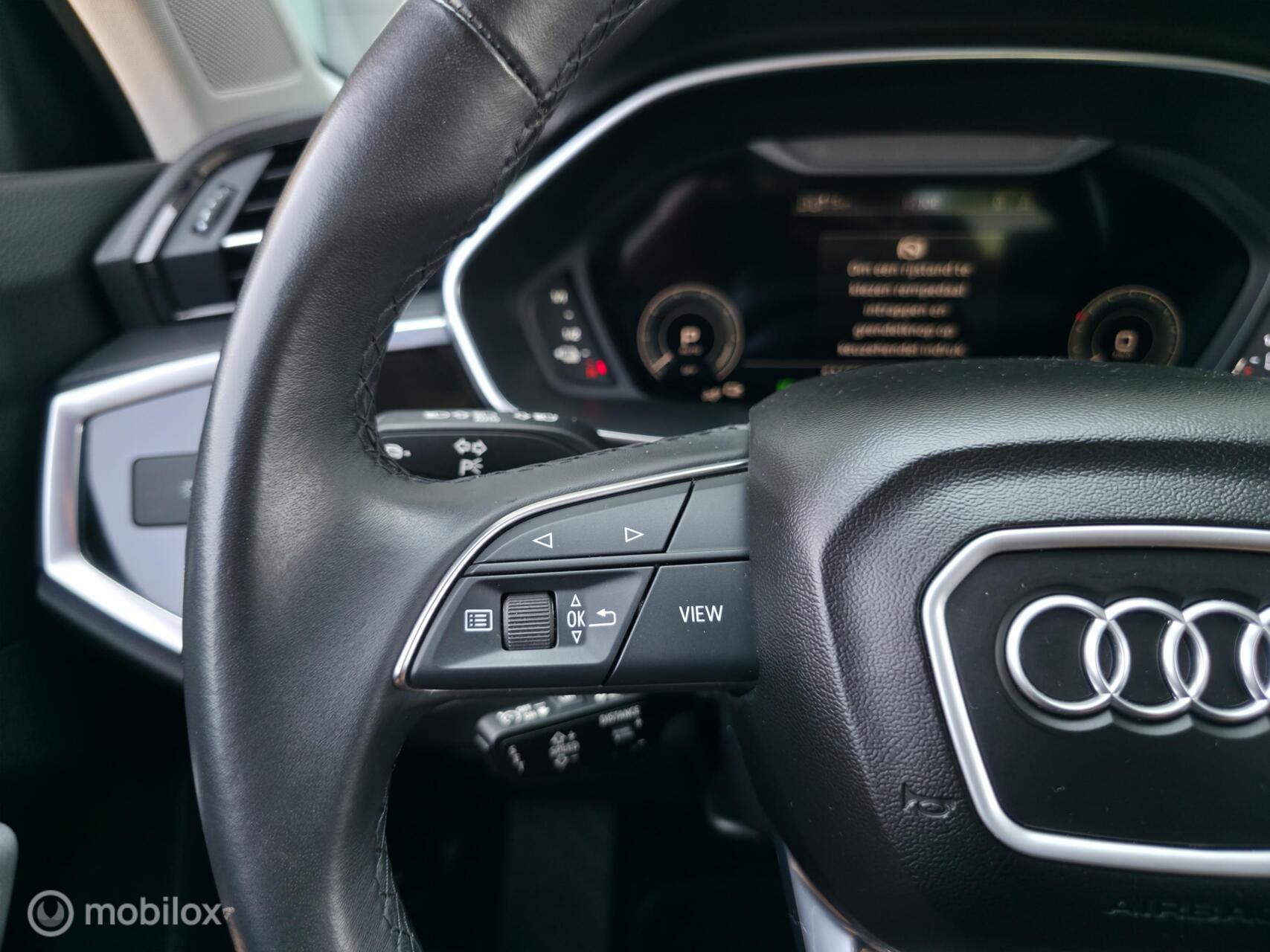Foto van Audi Q3 E-tron