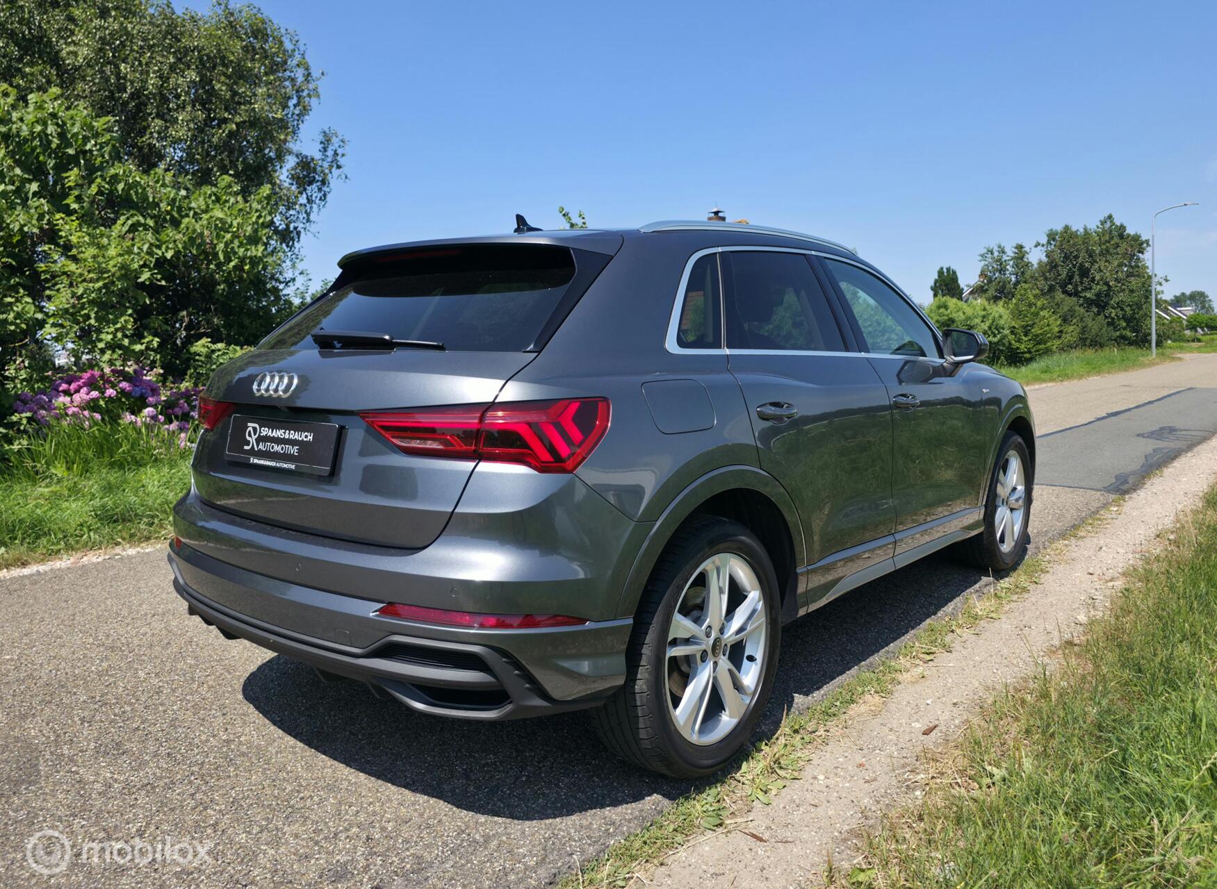 Foto van Audi Q3 E-tron
