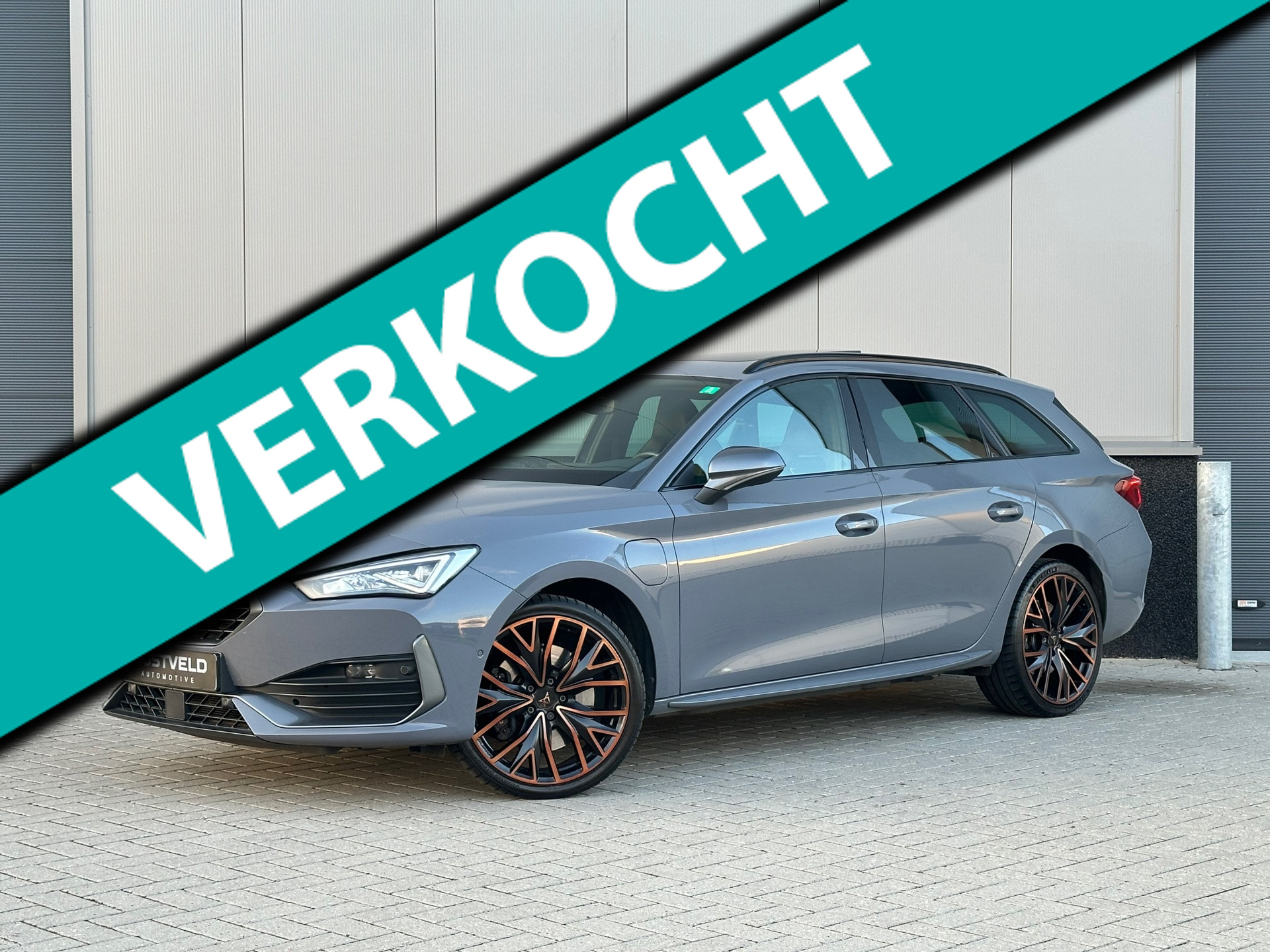 Cupra Leon Sportstourer 1.4 E-Hybrid VZ|PANO|ACC|CAMERA 2020 - voorkant