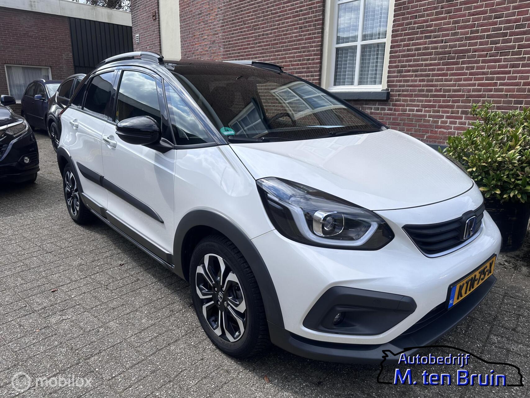 Honda Jazz 1.5 e:HEV Crosstar Two-tone (zwart dak) 2021 - voorkant