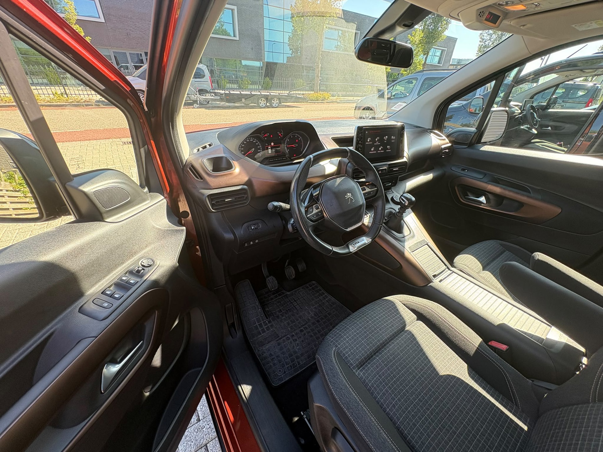 Foto van Peugeot Rifter