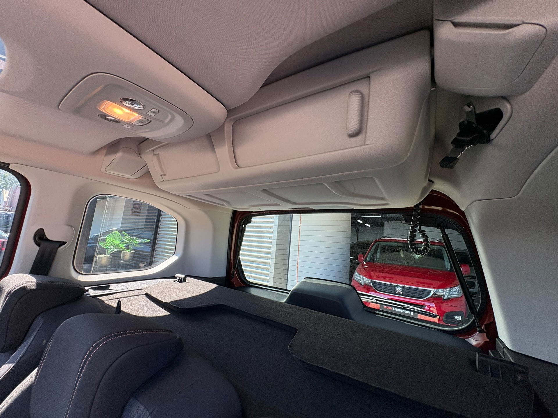Foto van Peugeot Rifter