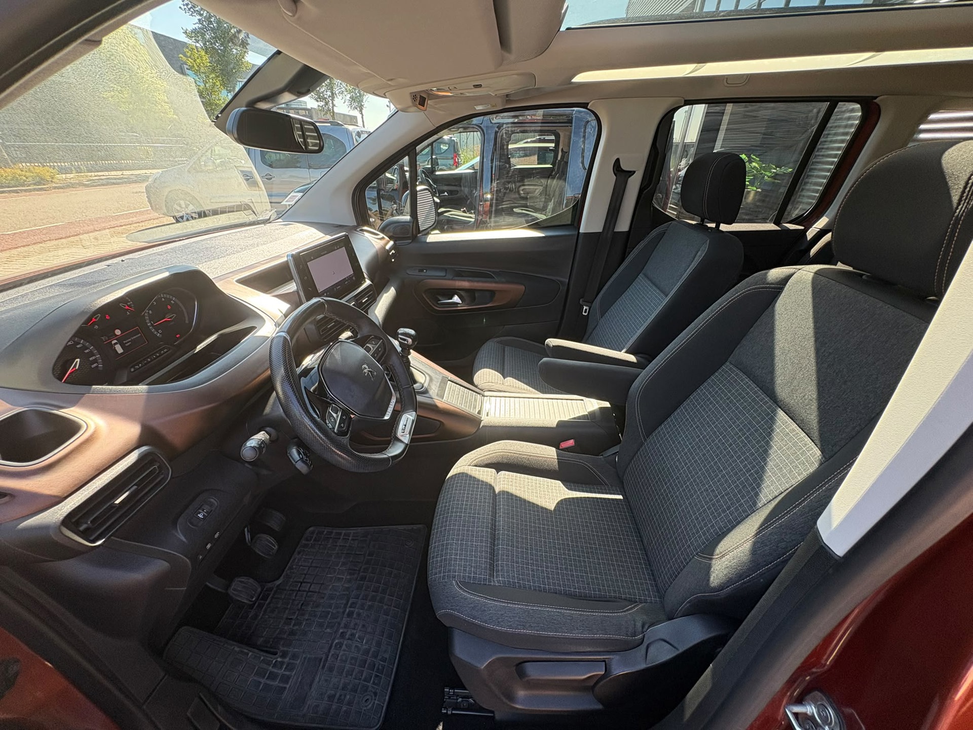 Foto van Peugeot Rifter