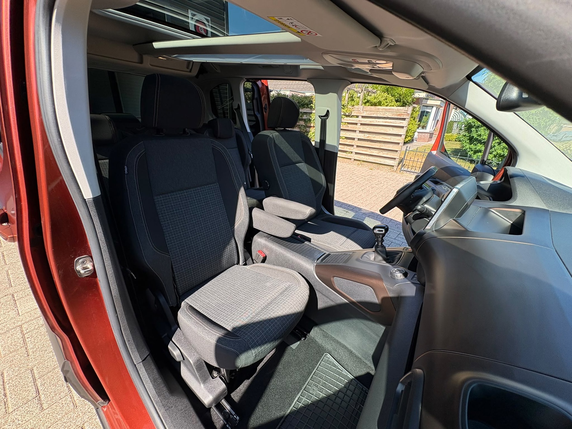 Foto van Peugeot Rifter