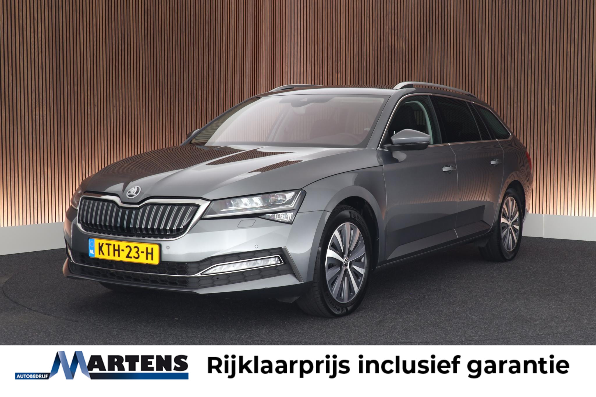 Skoda Superb 1.4 TSI 218pk iV Business Edition 2023 - voorkant