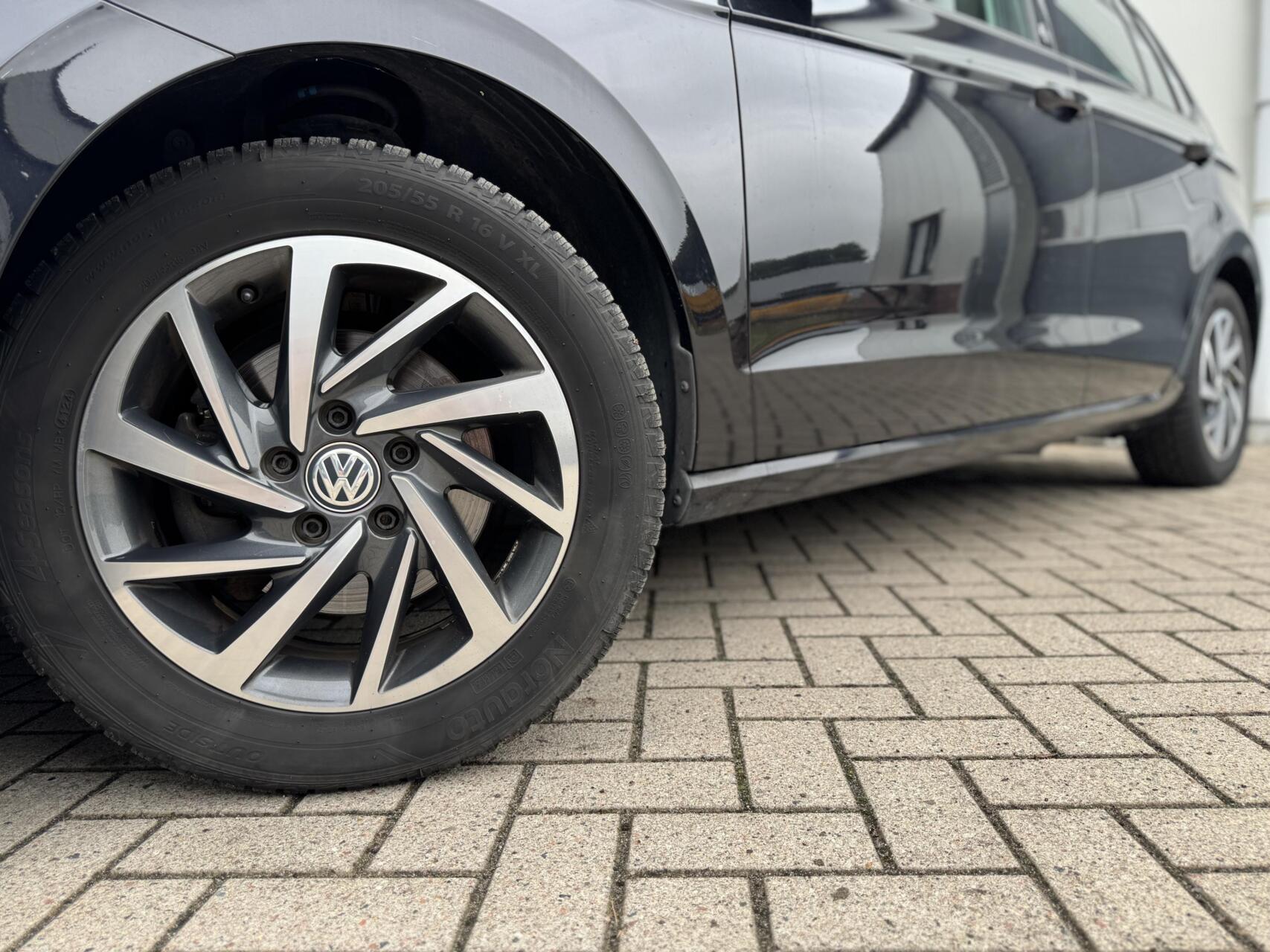Foto van Volkswagen Golf Sportsvan