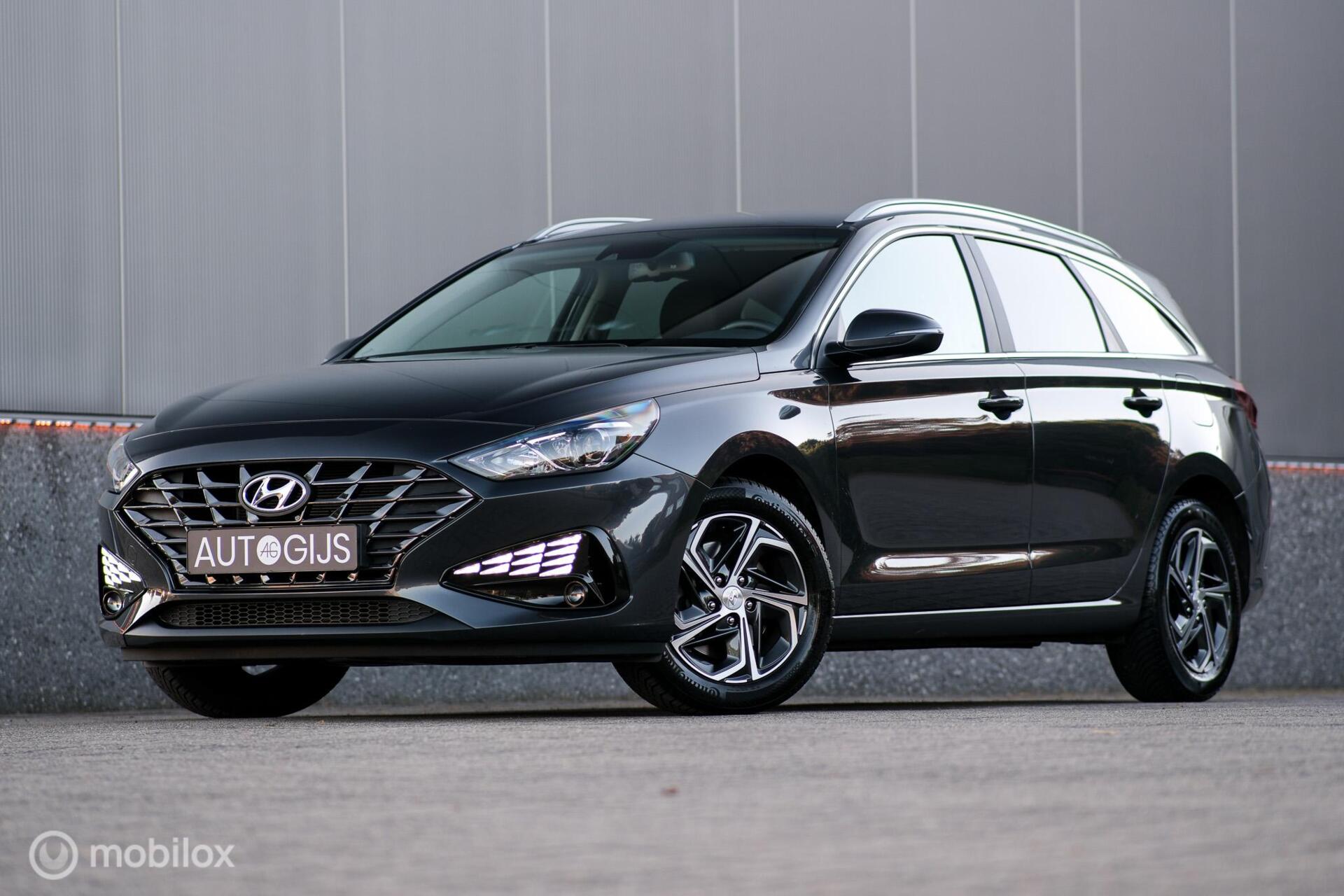 Hyundai I 30 1.0 T-GDi MHEV Comfort Smart | Automaat | Camera | NL auto NAP | DAB | Carplay | LED | Stoel + stuurwiel verwarming | Rijklaarprijs | 2023 - voorkant