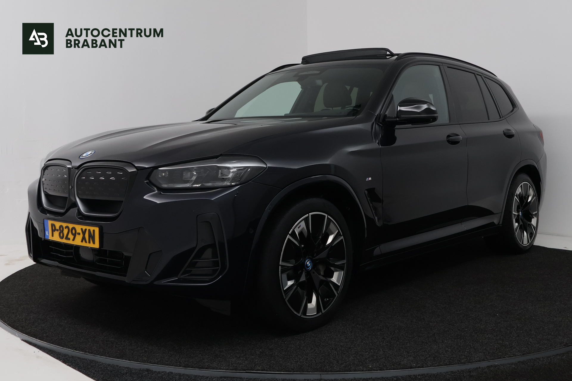 BMW Ix3 High Executive 80 kWh (PANORAMADAK, CAMERA, STOEL/STUUR VERWARMING, ELEKTR STOELEN) 2022 - voorkant