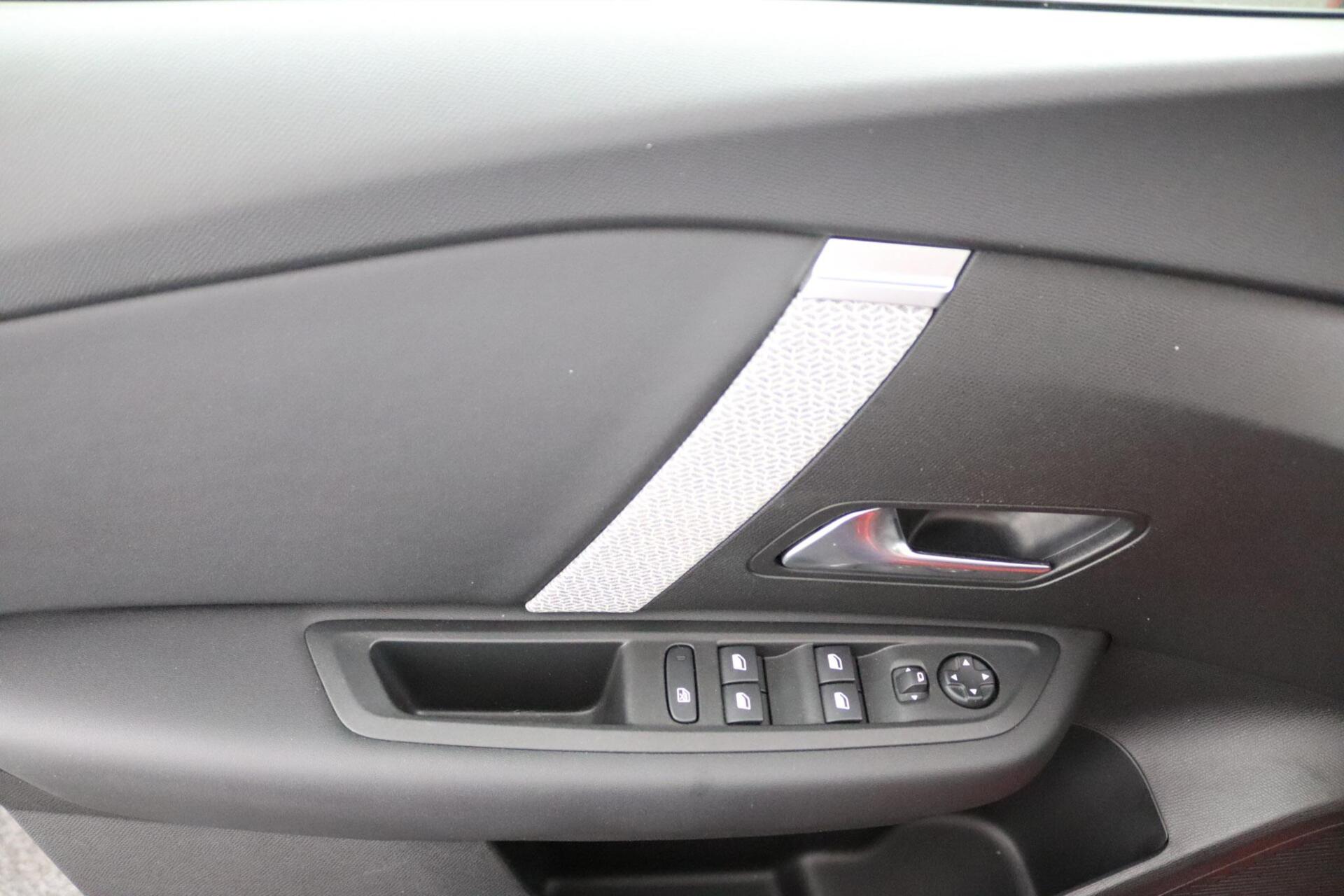 Foto van Citroen E-c4