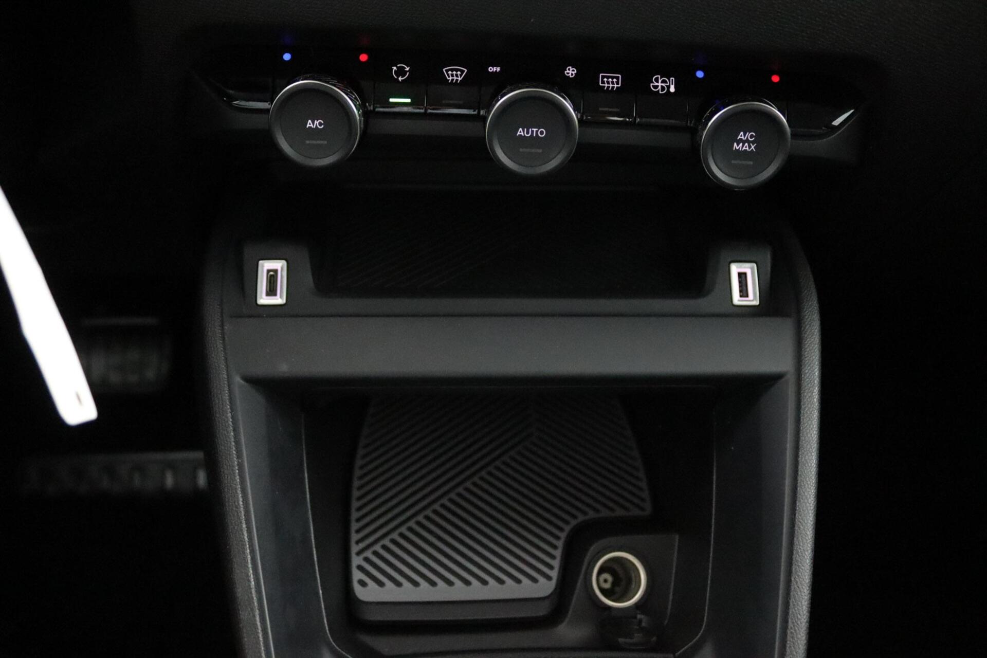 Foto van Citroen E-c4