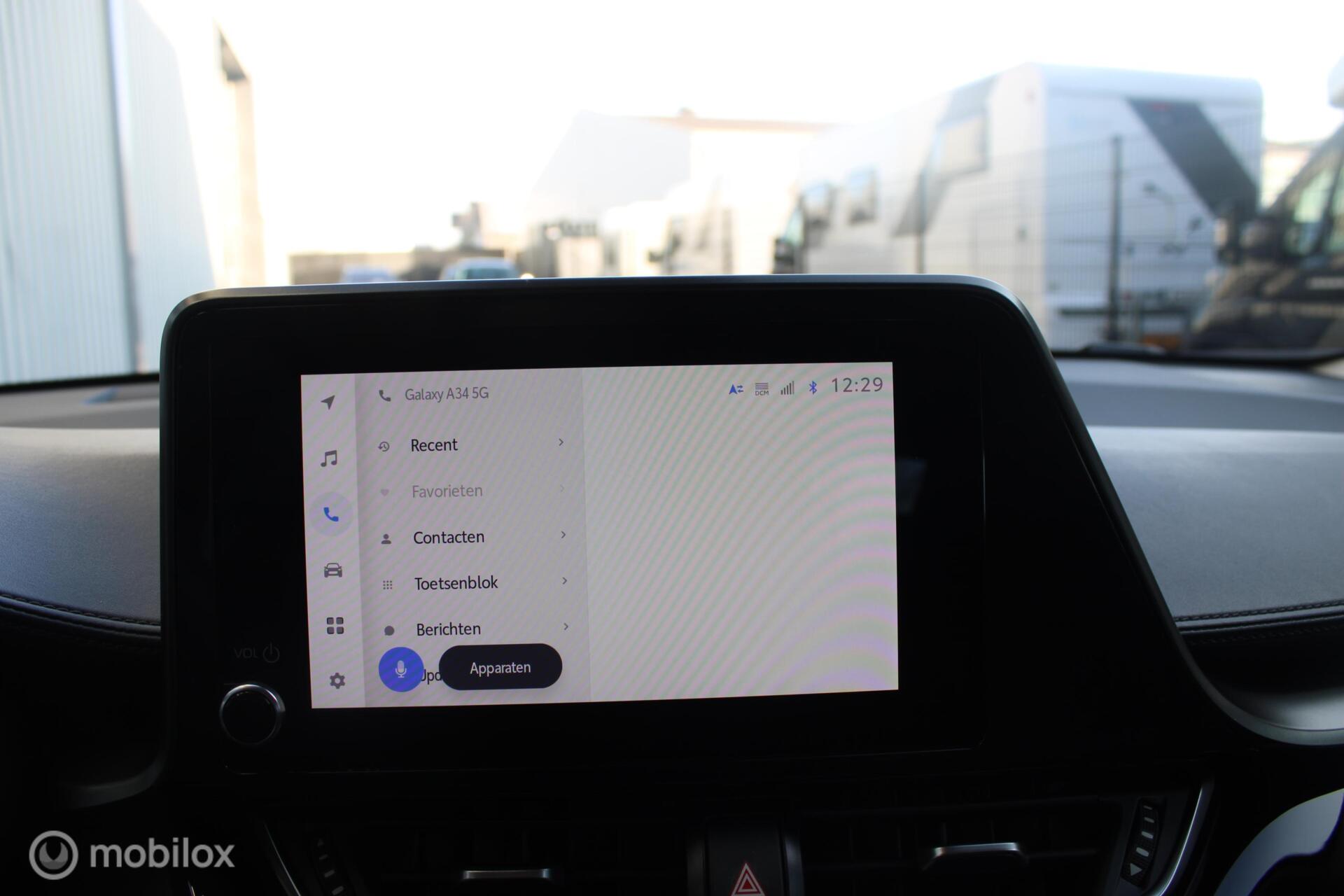Foto van Toyota Toyota C-hr