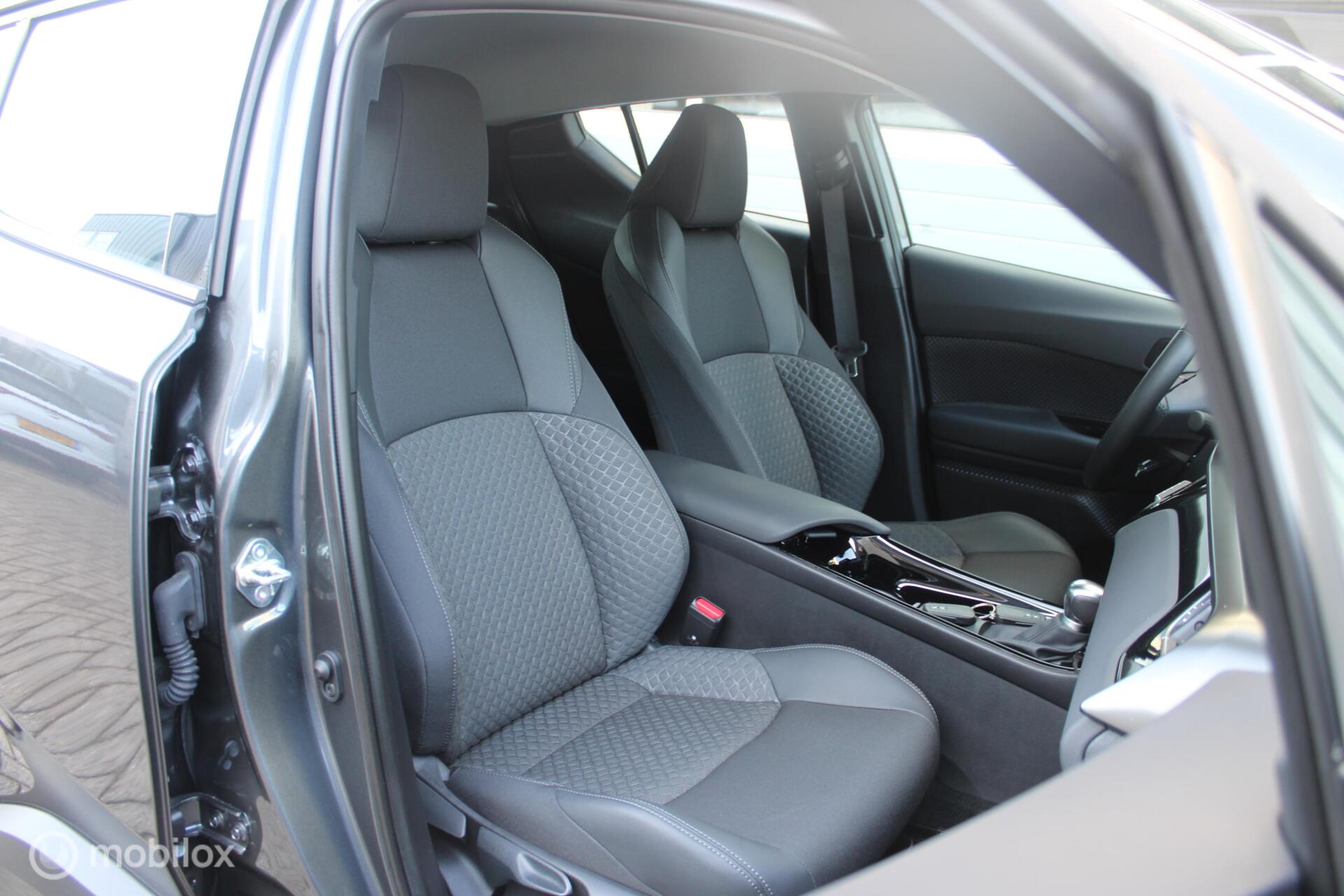 Foto van Toyota Toyota C-hr