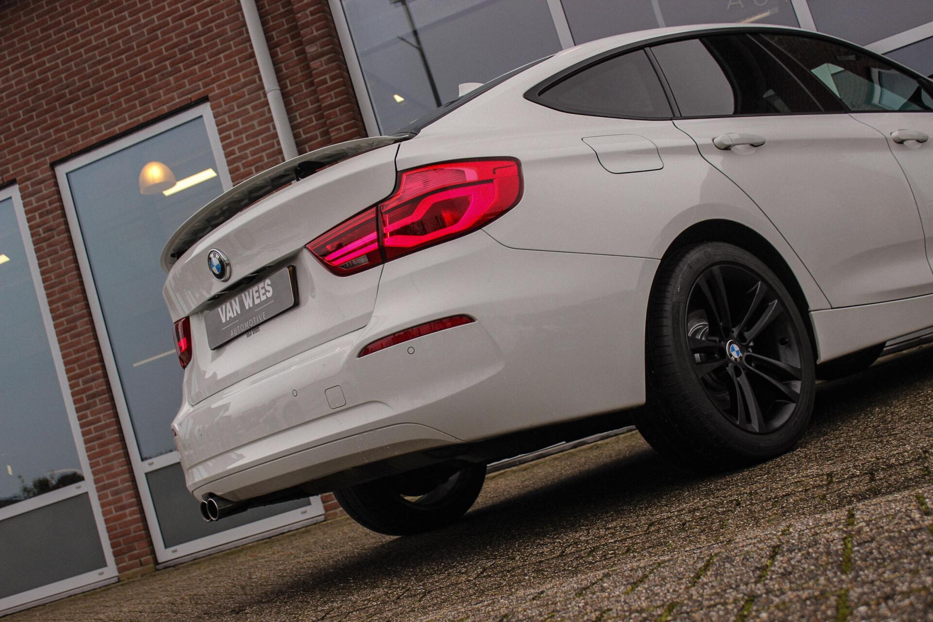 Foto van BMW 320i
