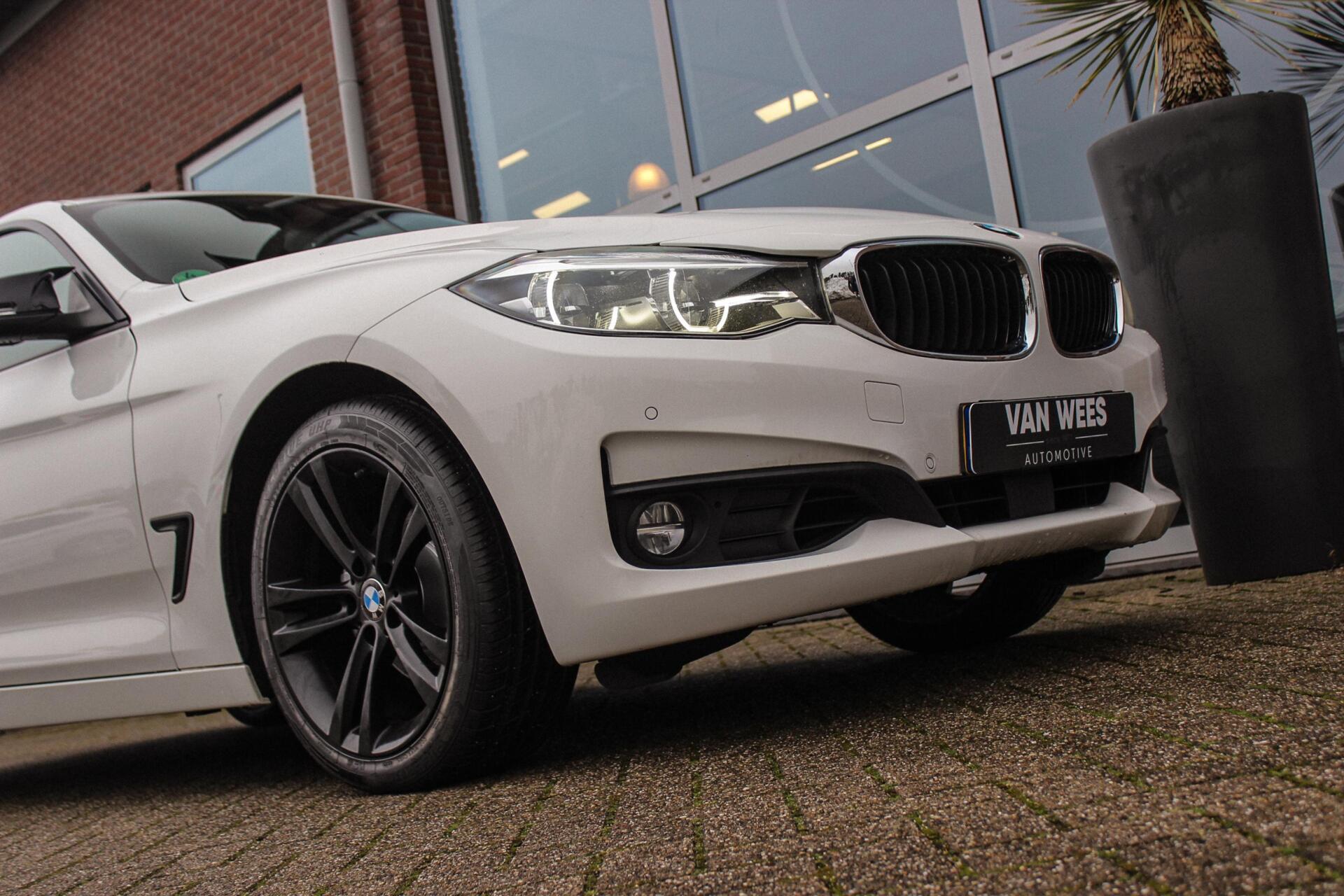 Foto van BMW 320i