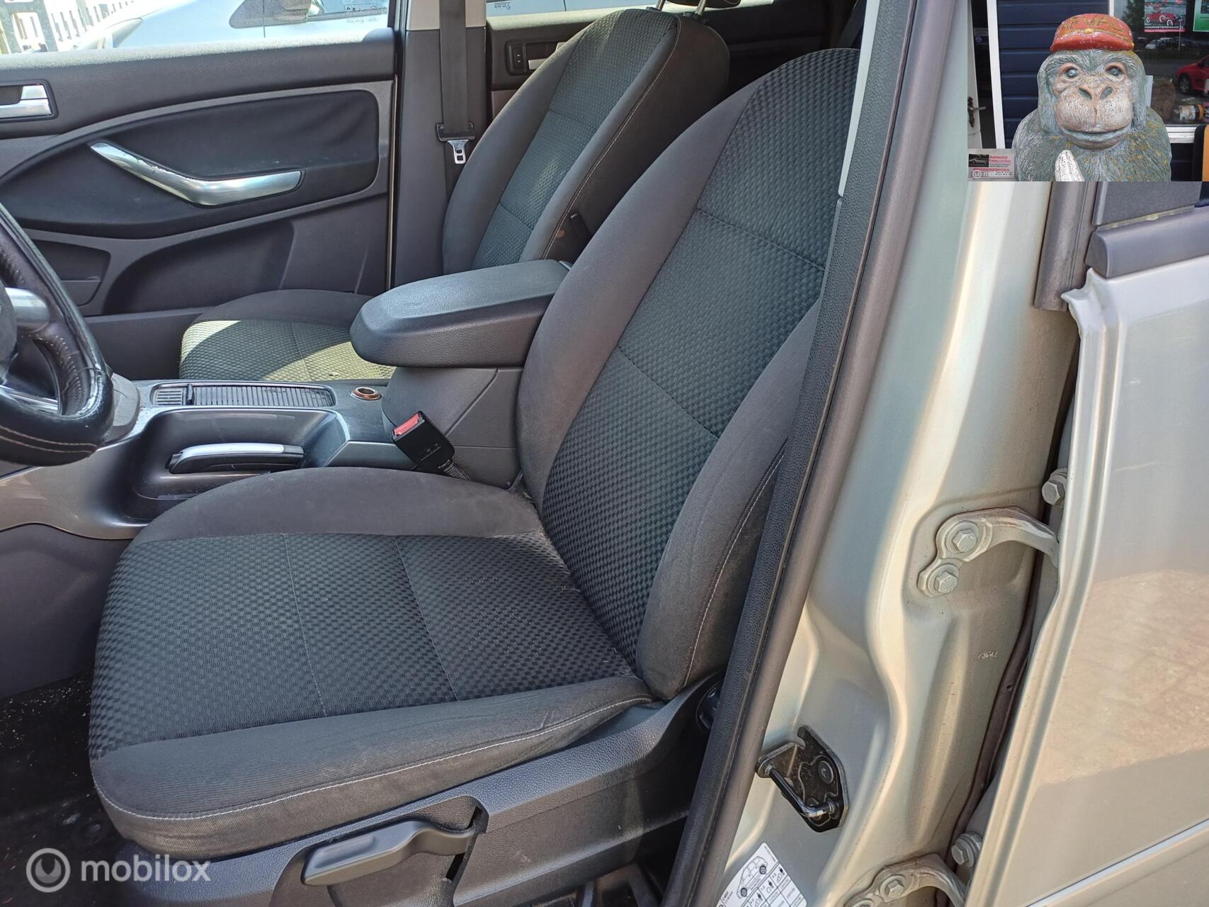 Foto van Ford C-max